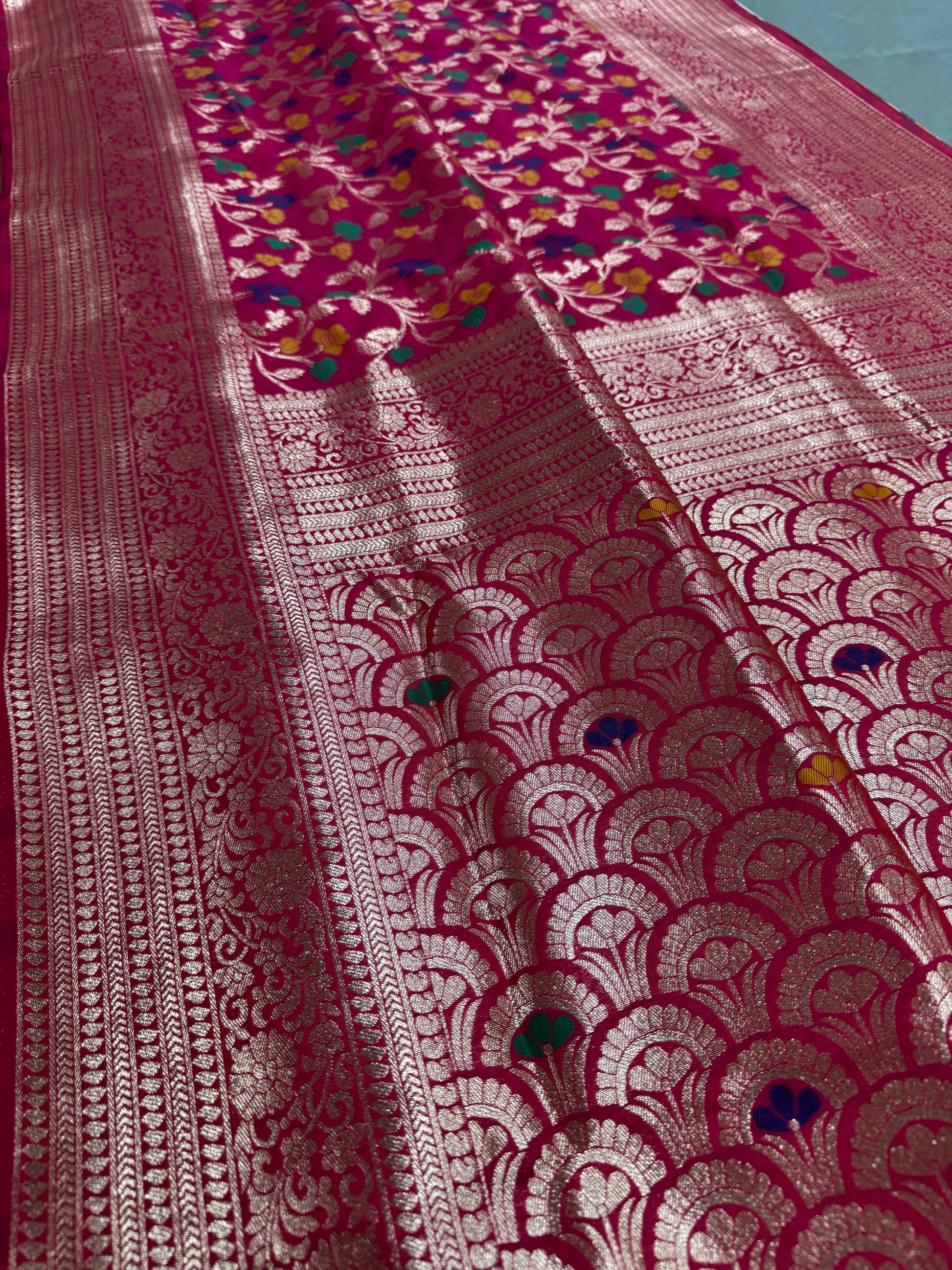 Sanchari : Budget Friendly Dark Pink Jaal Banarasi Saree in Blended Silk image 3