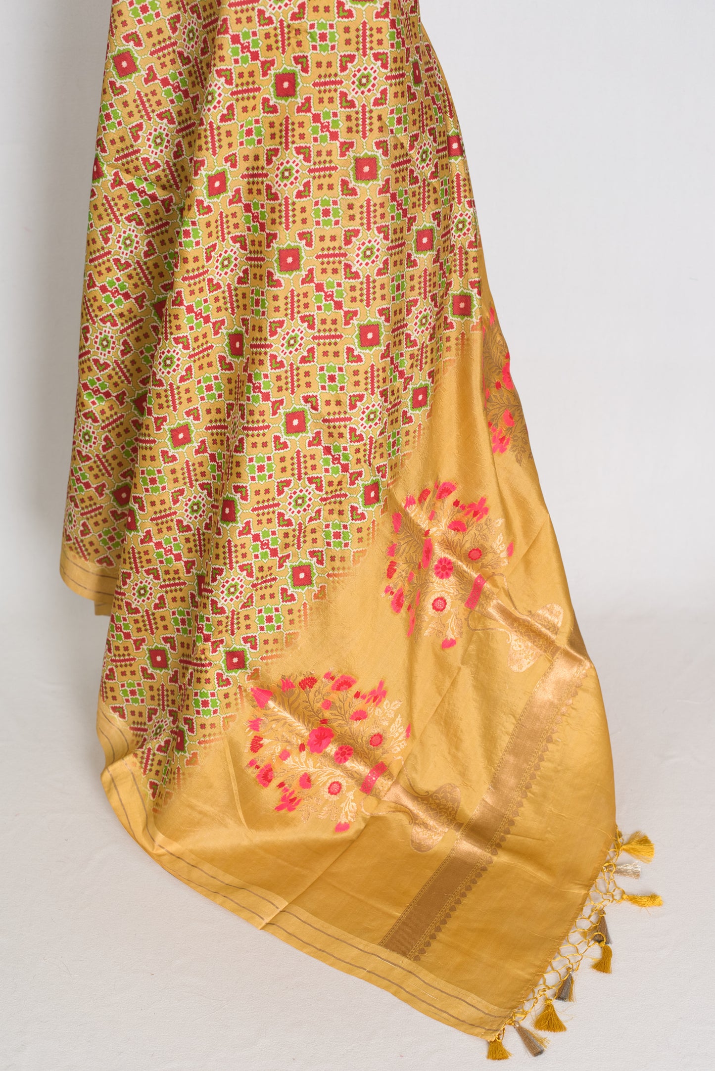 Naheed : Yellow and Gold Contemporary Ikkat Print Banarasi Katan Silk Saree image 3