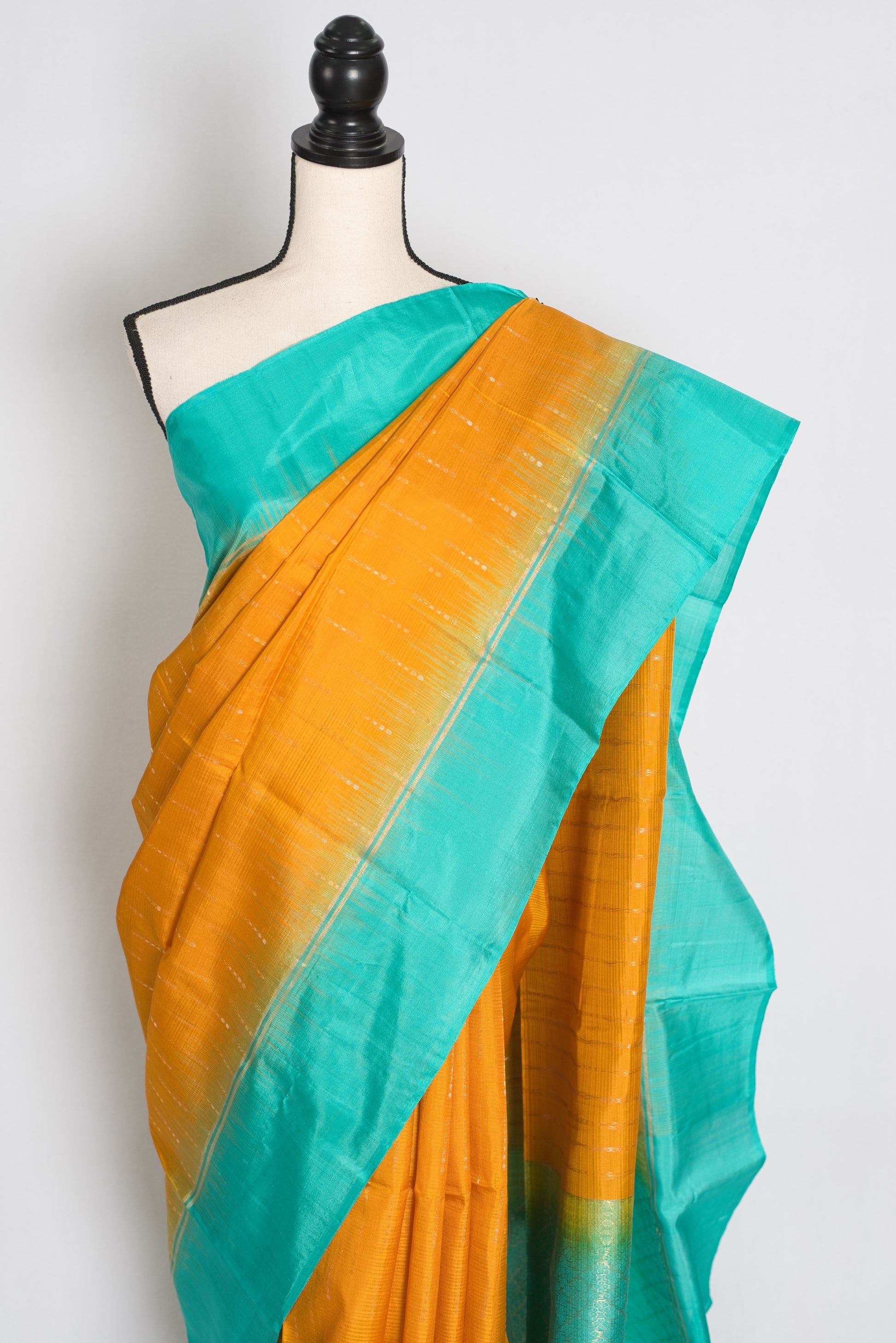 Kalyani Yellow and Sea Green Lightweight Kanjivaram Silk Saree image 5