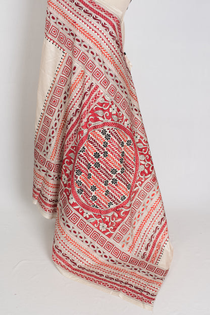 Snigdha: Silk Mark Certified Hand Embroidery Kantha Silk Saree in Off White image 2