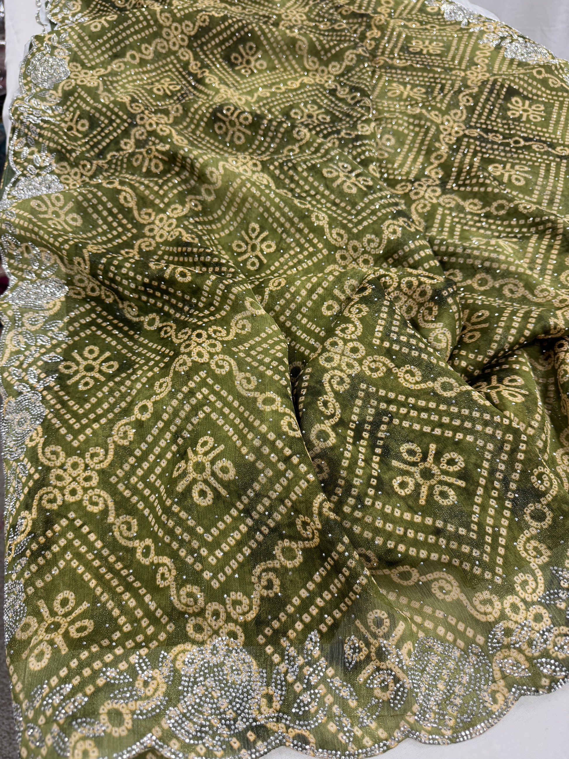 Bandhani Glow - Budget Bandhani Georgette Saree in Green image 6
