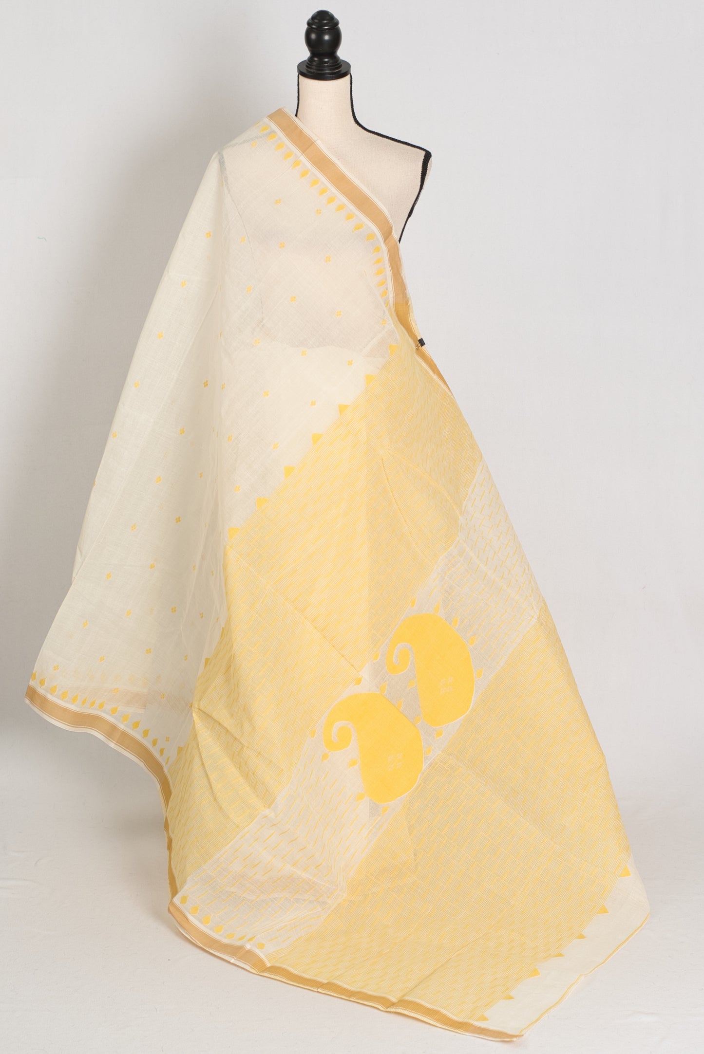 Gauri | Off-White & Yellow Bengal Handloom Cotton Jamdani Saree image 1