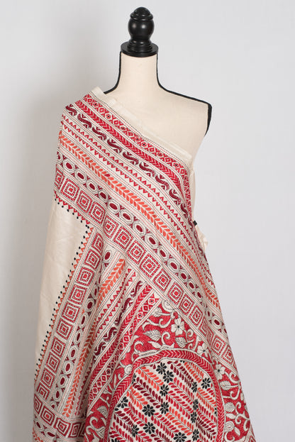 Snigdha: Silk Mark Certified Hand Embroidery Kantha Silk Saree in Off White image 3