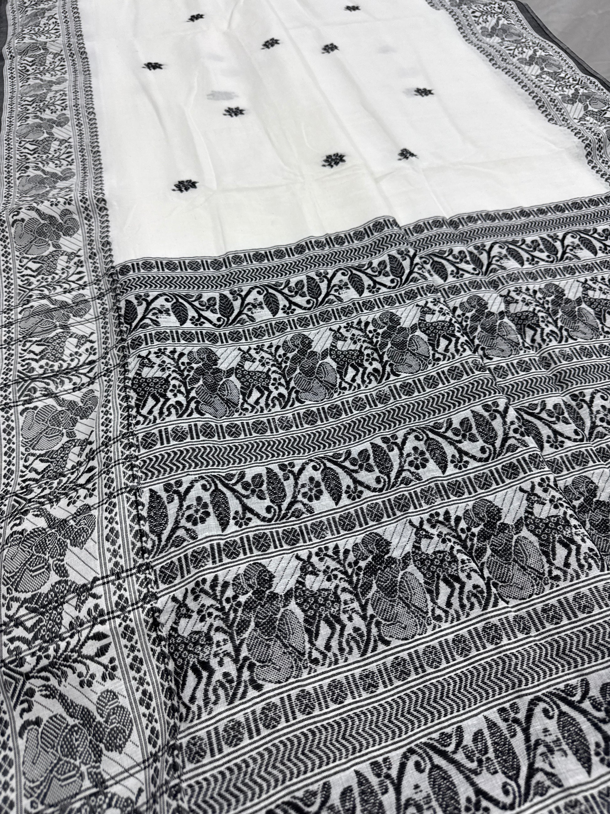 Nandini : Off-White and Black Soft Cotton Baluchari Saree with Blouse Piece image 4