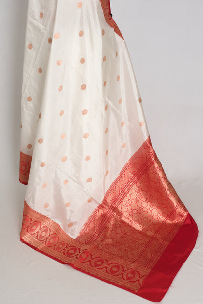 Shreya : White and Red Handwoven Katan Silk Banarasi Saree | Silk Mark Certified image 3