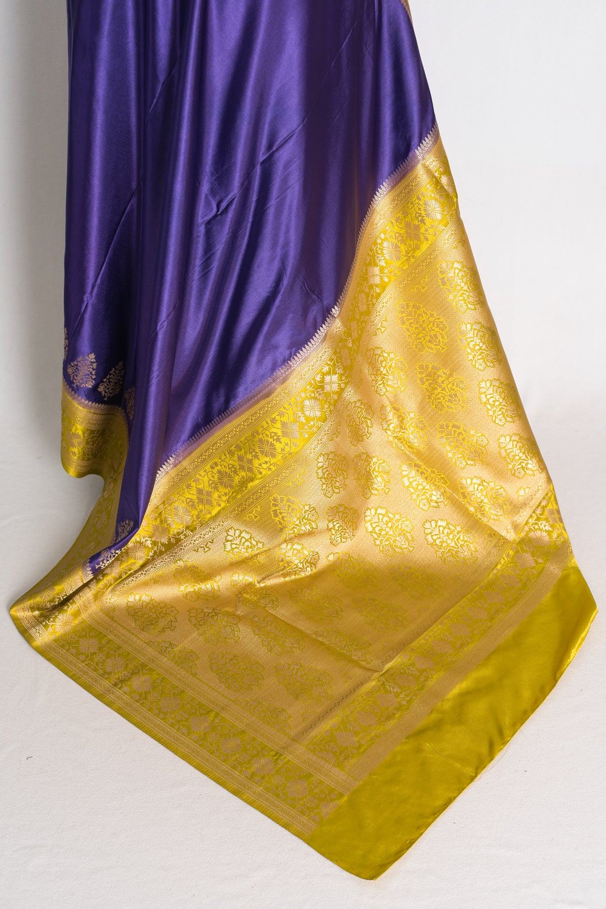 Shruti: Purple and Green Semi Mashru Valkalam Banarasi Saree with 38 Size Blouse image 5