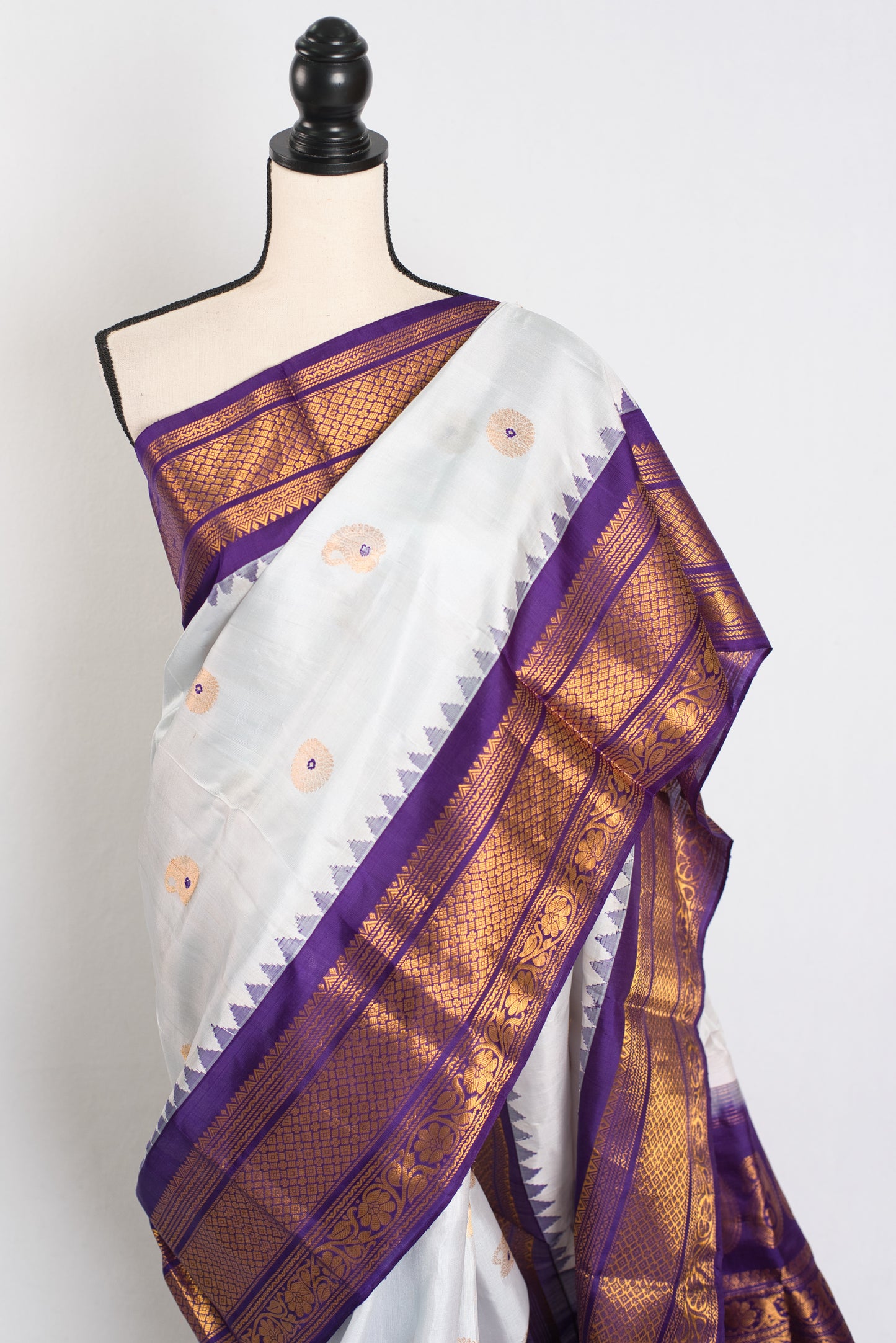 Bimala : Wide Border Kanji Gadwal Silk Saree in Pale Mauve and Purple image 6