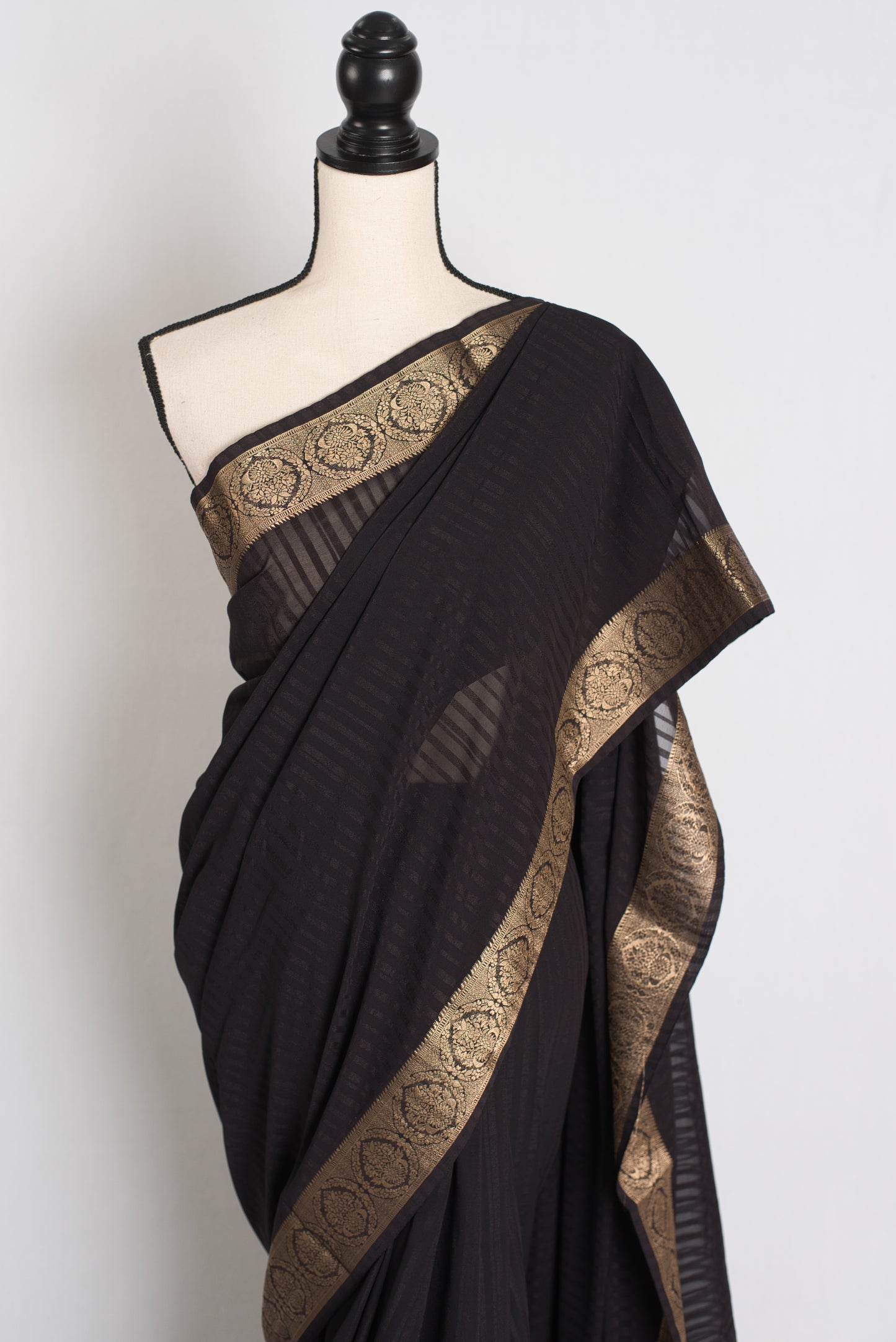 Fiza : Semi Crepe Black and Gold Banarasi Saree image 5