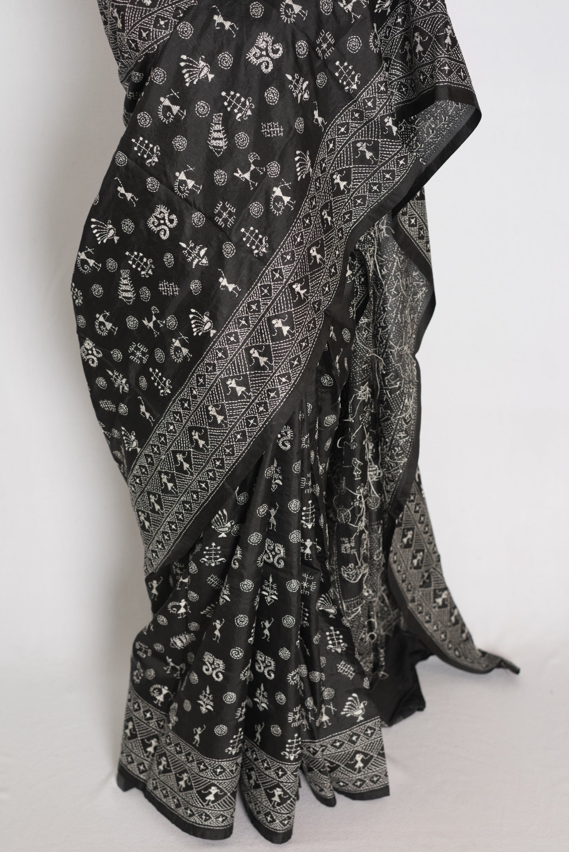 Kriti : Black Pure Silk Hand-Embroidered Kantha Stitch Saree with Warli Designi image 5