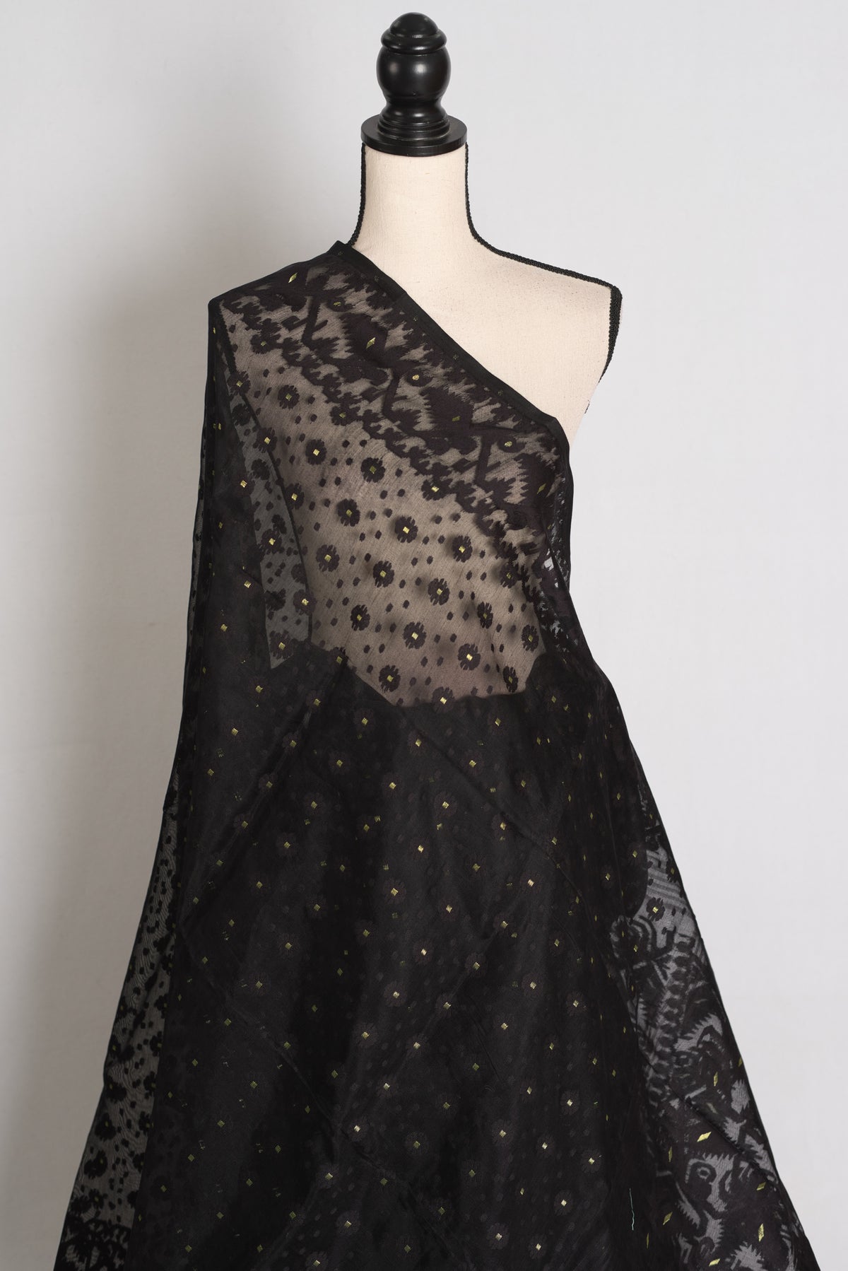 Koli : Midnight Black and Gold Soft Blended Cotton Bengali Jamdani Saree image 3