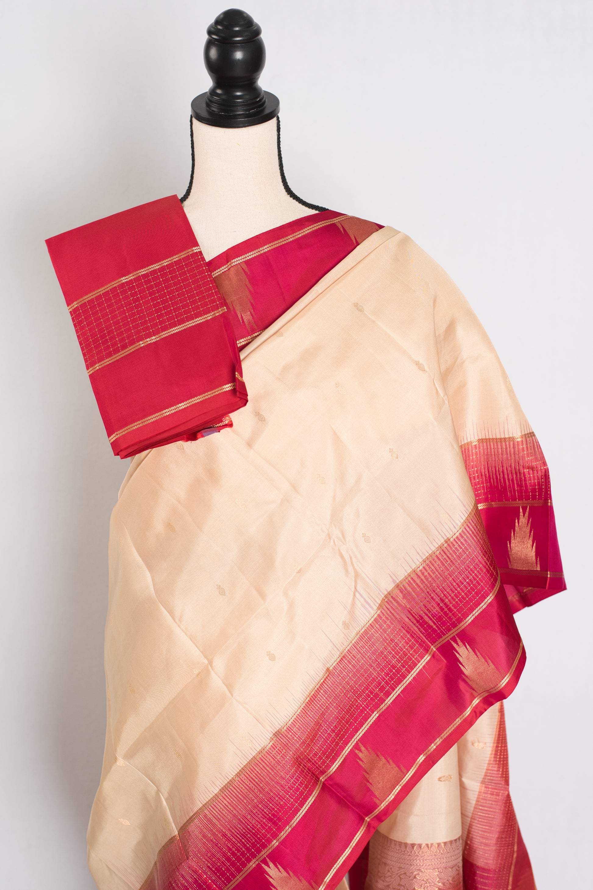 Naina: Clay White & Rani Pink Kanjivaram Silk Saree | Silk Mark Certified image 2