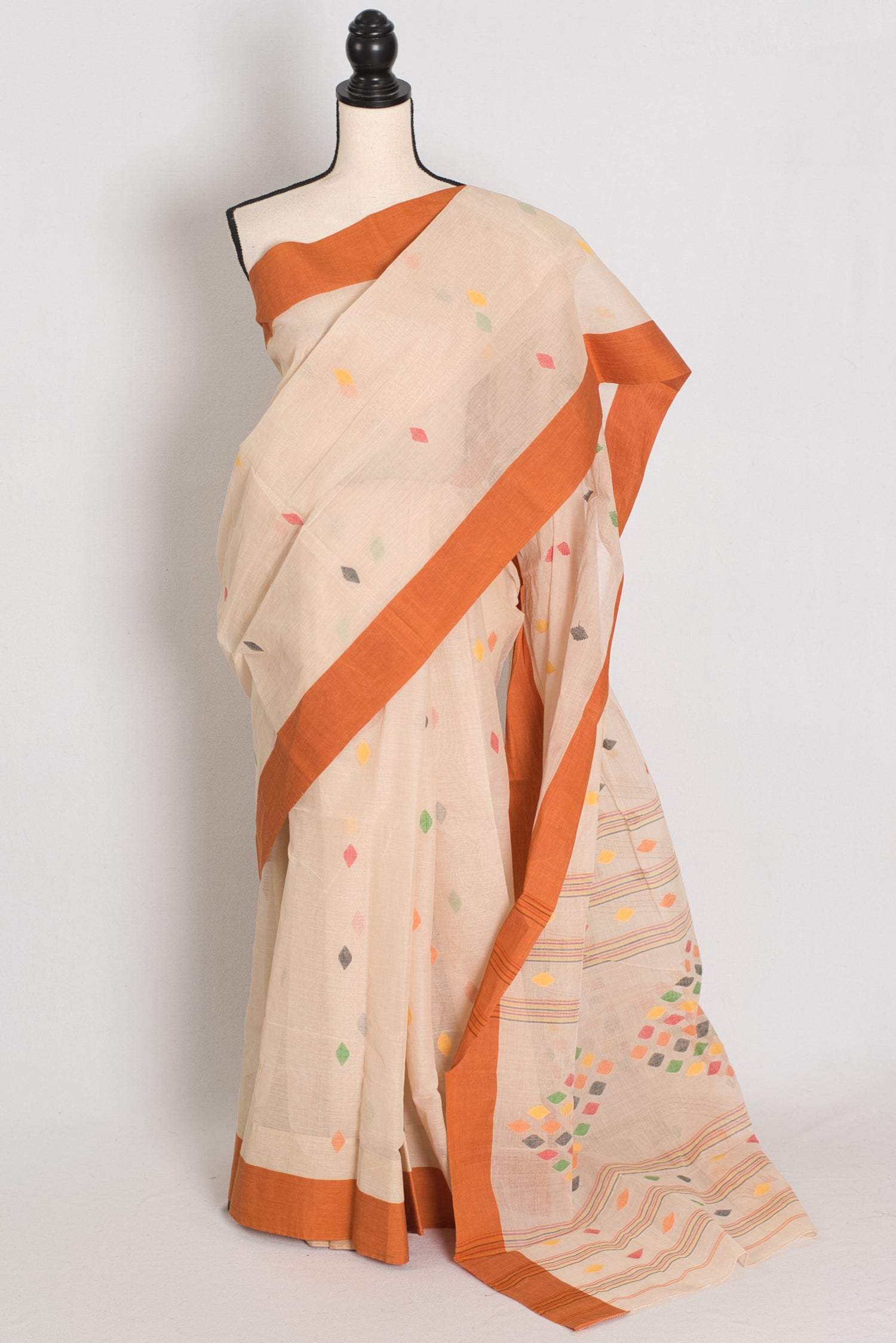 Mandar : Pure Cotton Bengal Handloom Jamdani Saree in Light Brown image 0