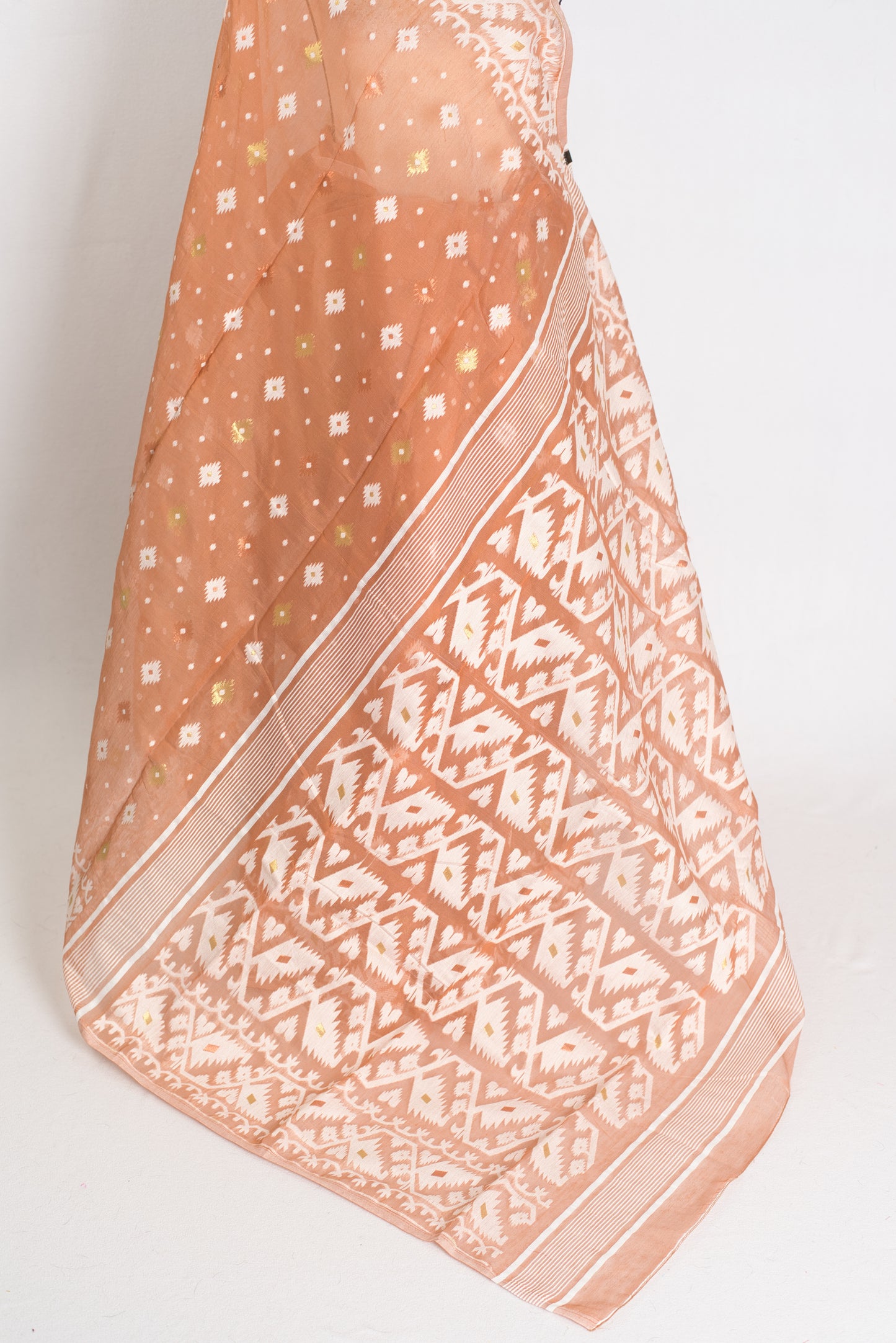 Girija : Brown and White Blended Soft Cotton Jamdani Bengali Saree image 4