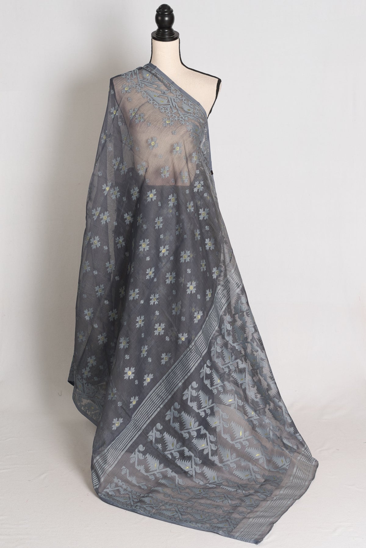 Aman : Cloud Grey Soft Blended Cotton Bengali Jamdani Saree image 2