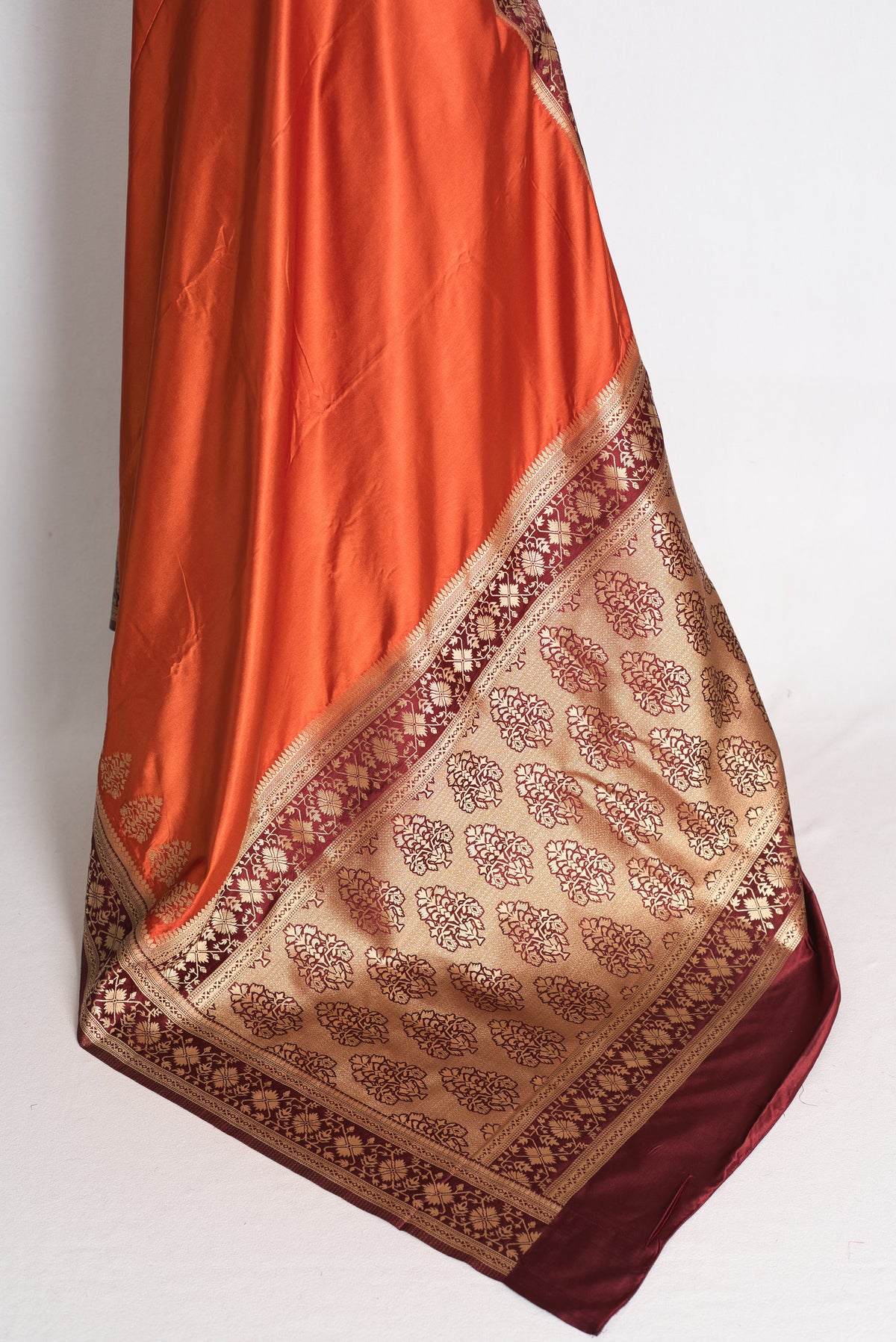 Rachana: Rust Brown Semi Mashru Valkalam Banarasi Silk Saree image 3