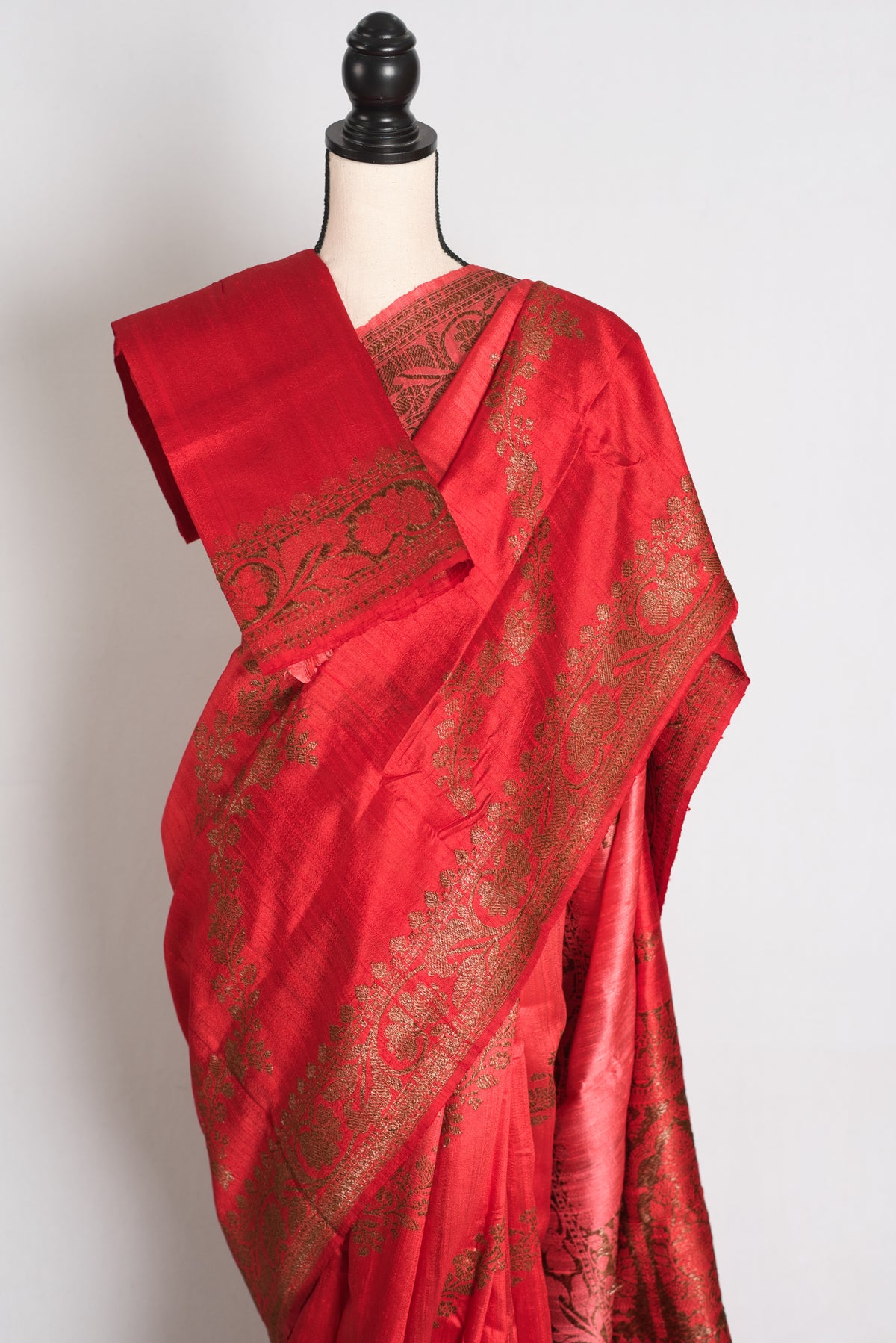 Ritaja : Red & Gold Ombre Raw Silk Handloom Banarasi Saree | Silk Mark Certified image 2