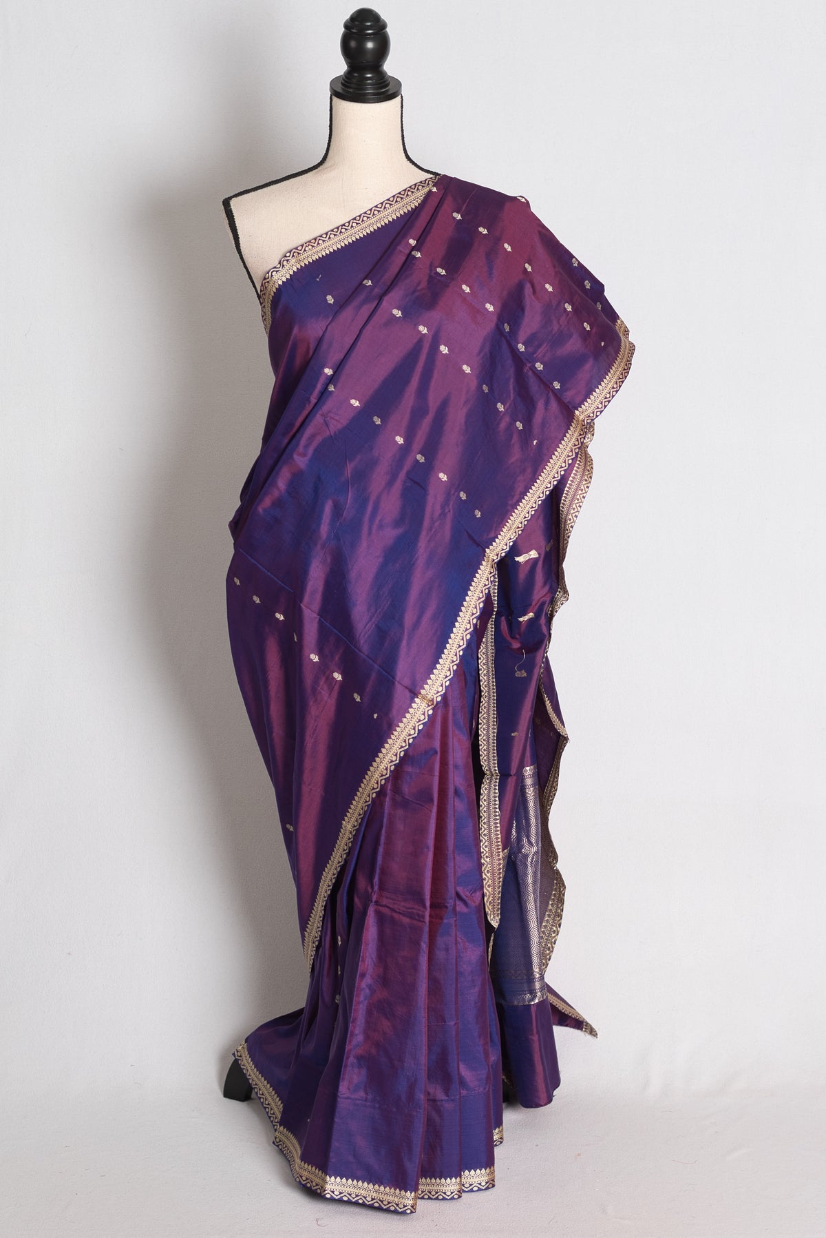 Gracy: Purple and Silver Katan Banarasi Silk Saree image 0