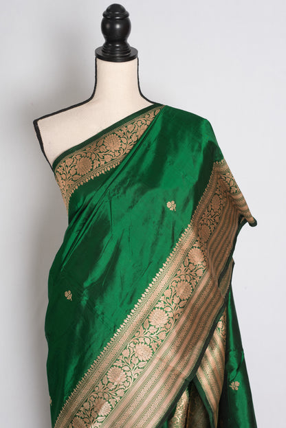 Farheen: Emerald Green and Gold Banarasi Mango Silk Saree with Blouse Piece image 3