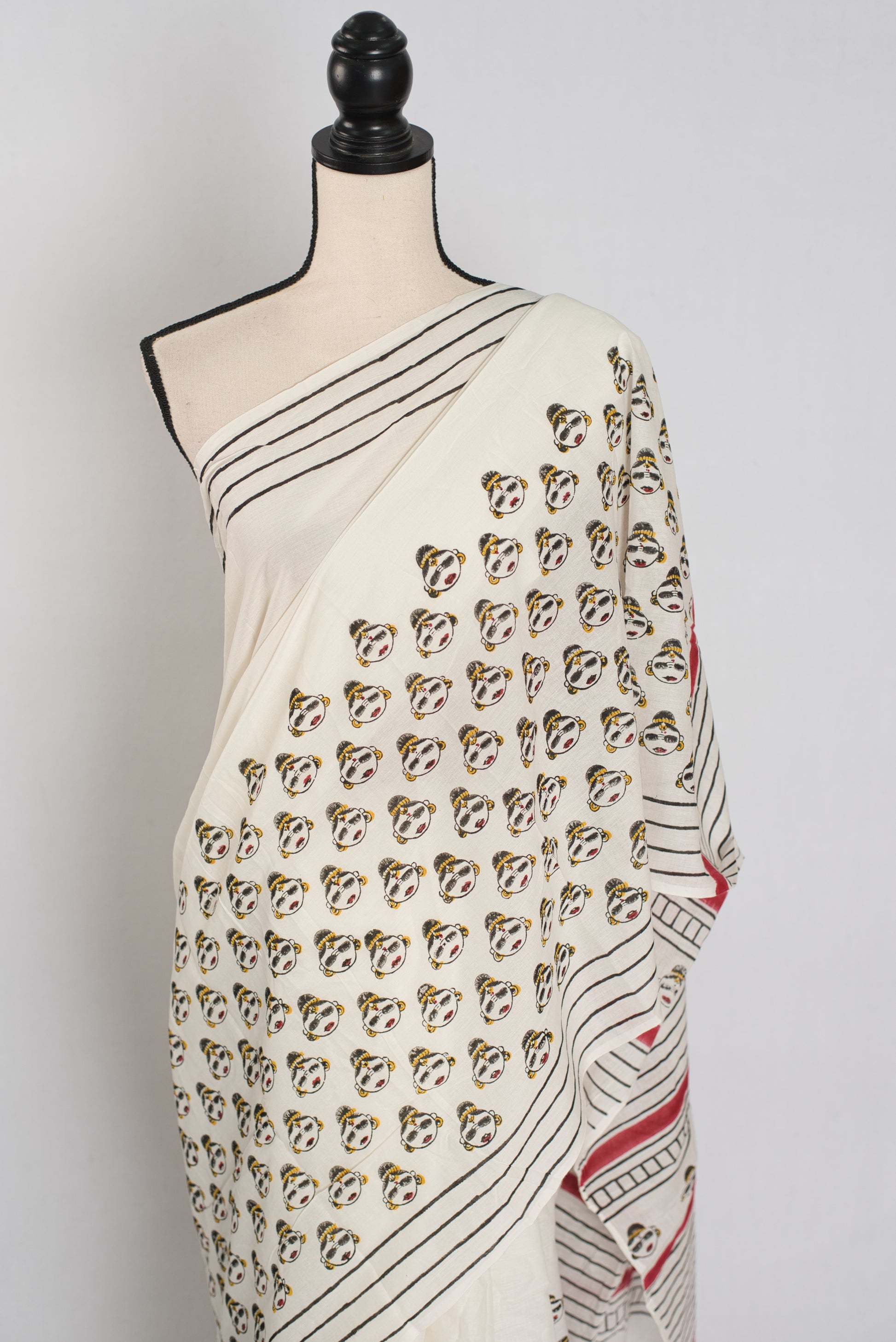 Sandhi: White & Black Contemporary Printed Mulmul Cotton Saree image 6