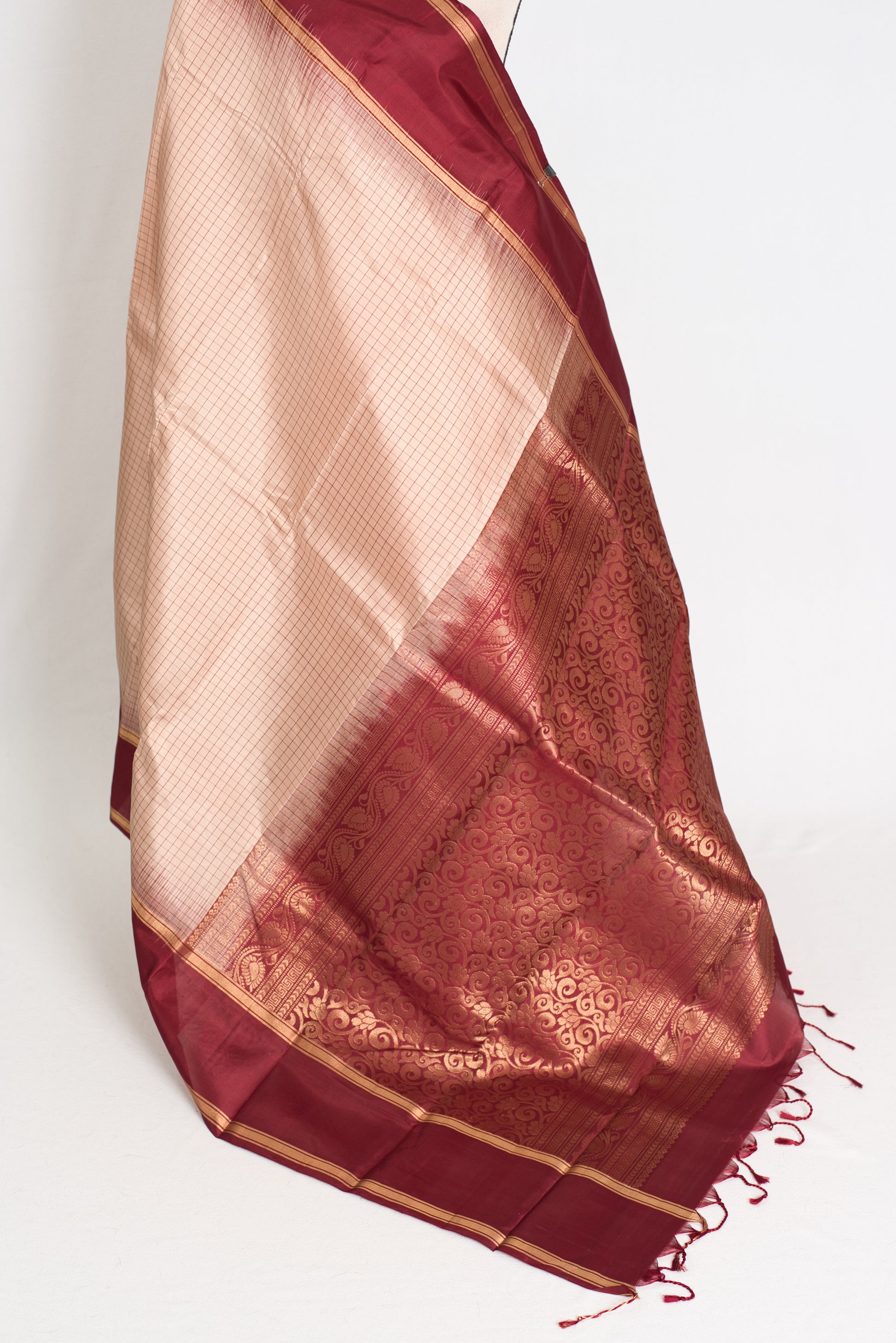 Latha : Silk Mark Certified Cream and Red Checks Kanjeevaram Silk Saree image 3