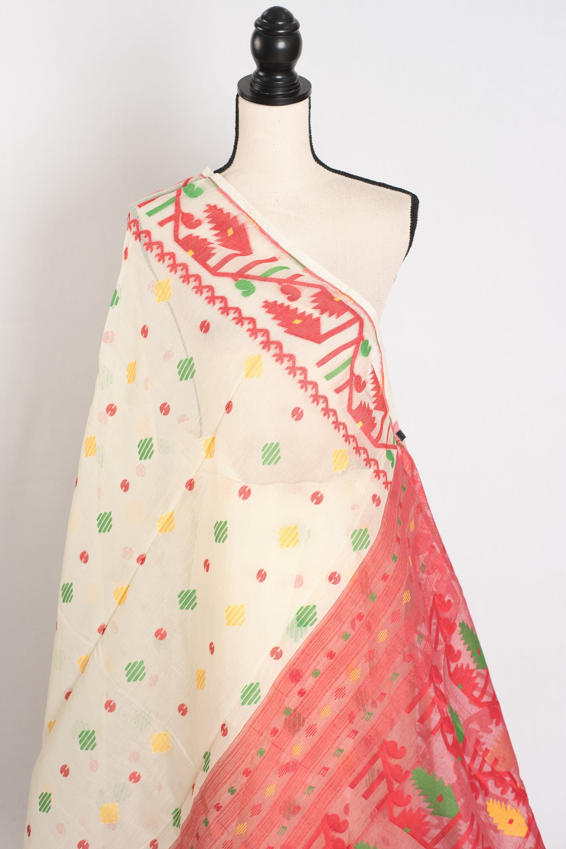 Siri : Cream and Red Blended Soft Cotton Jamdani Bengali Saree image 3