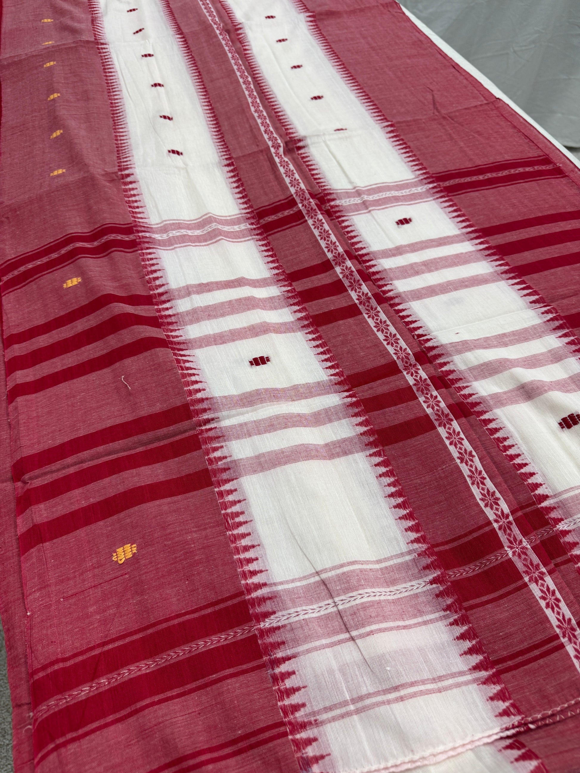 Sohini : White and Red Horizontal Stripes Dhaniakhali Soft Cotton Saree image 0
