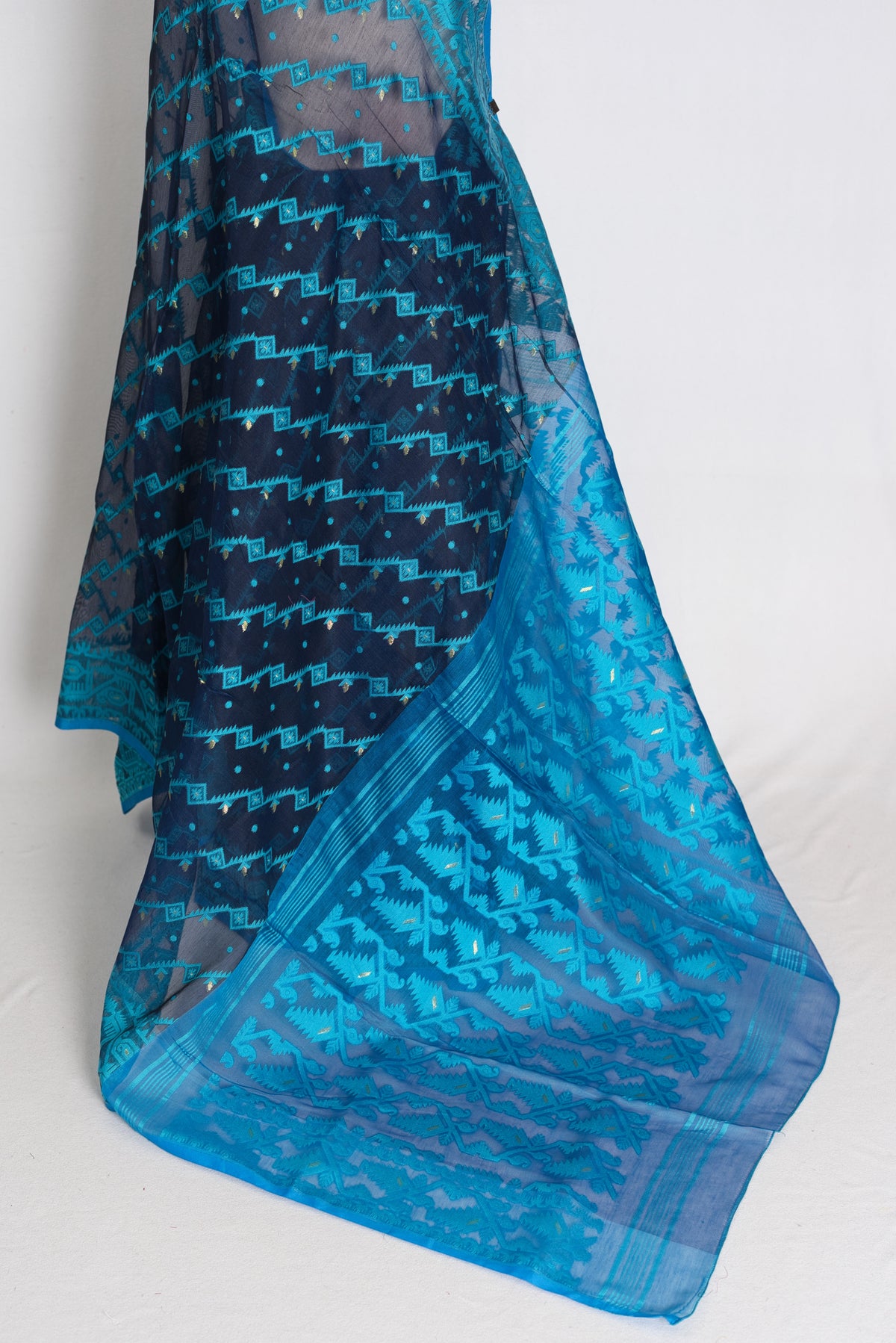 Neelam : Navy Blue and Turquoise Soft Blended Cotton Jamdani Saree image 3