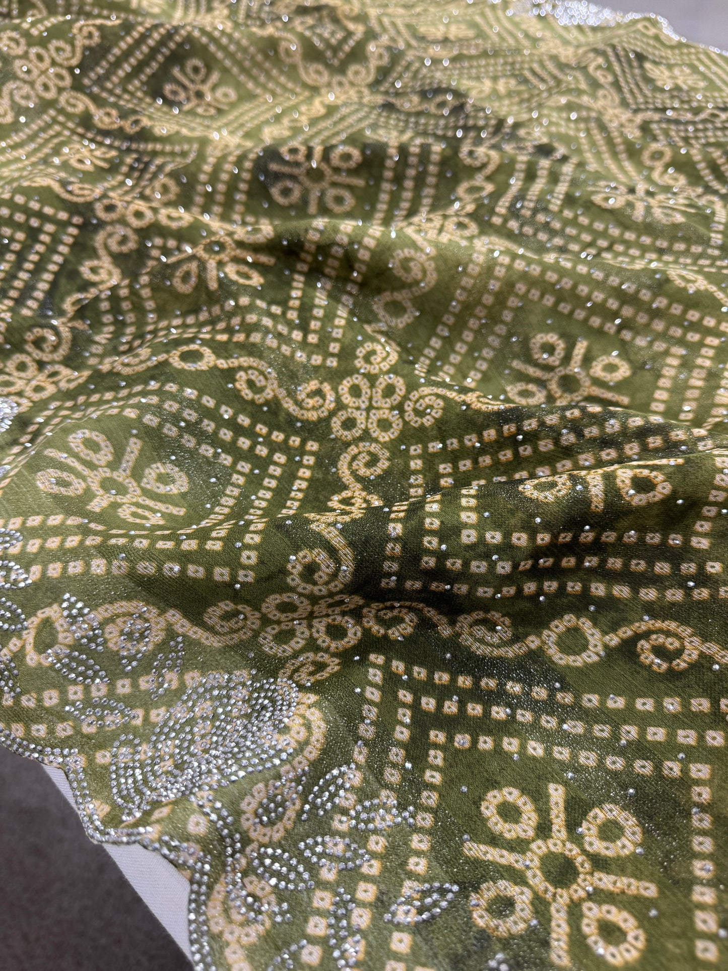 Bandhani Glow - Budget Bandhani Georgette Saree in Green image 3