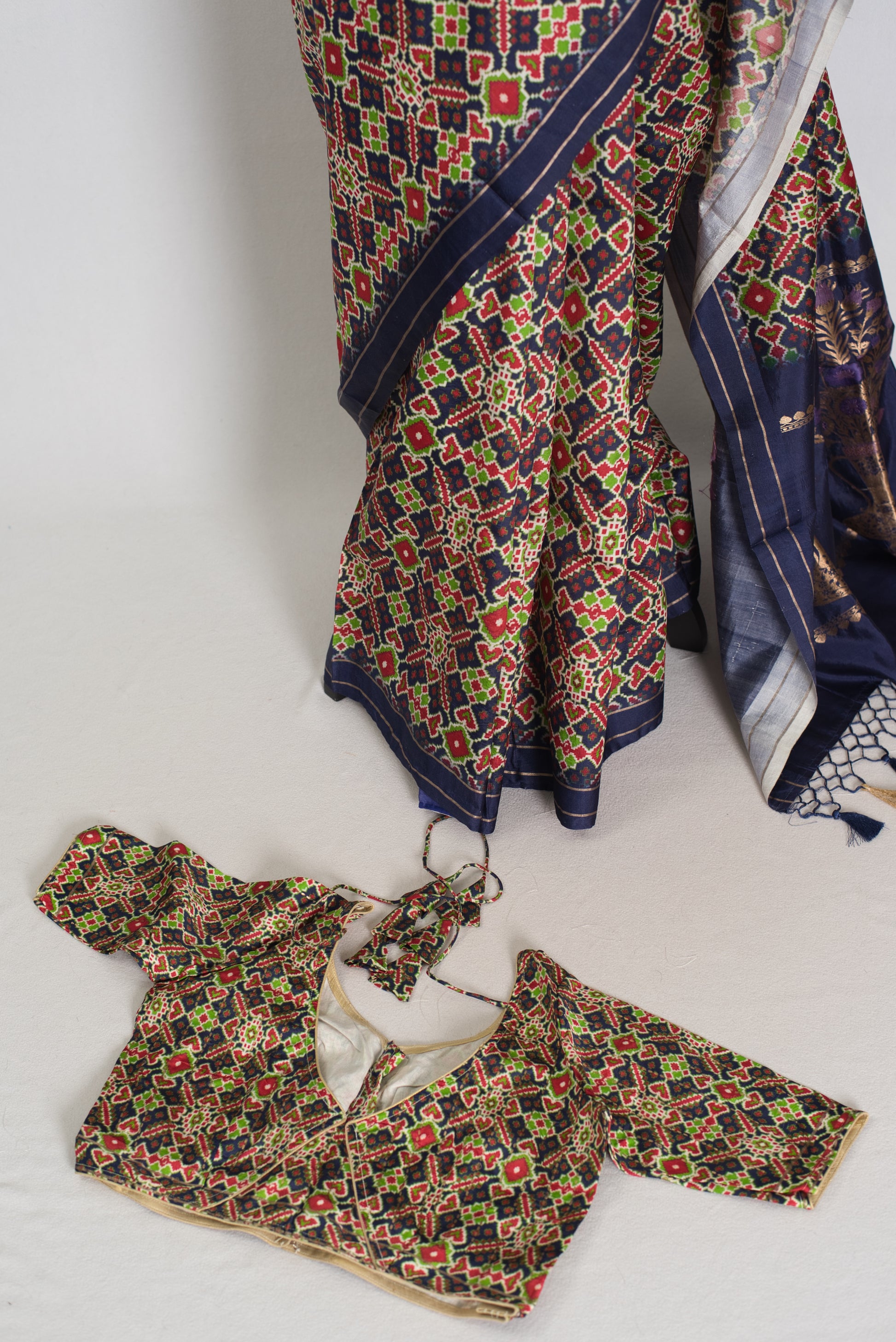 Leela : Navy Blue Ikkat Print Banarasi Silk Saree – with 36 Size Blouse image 2