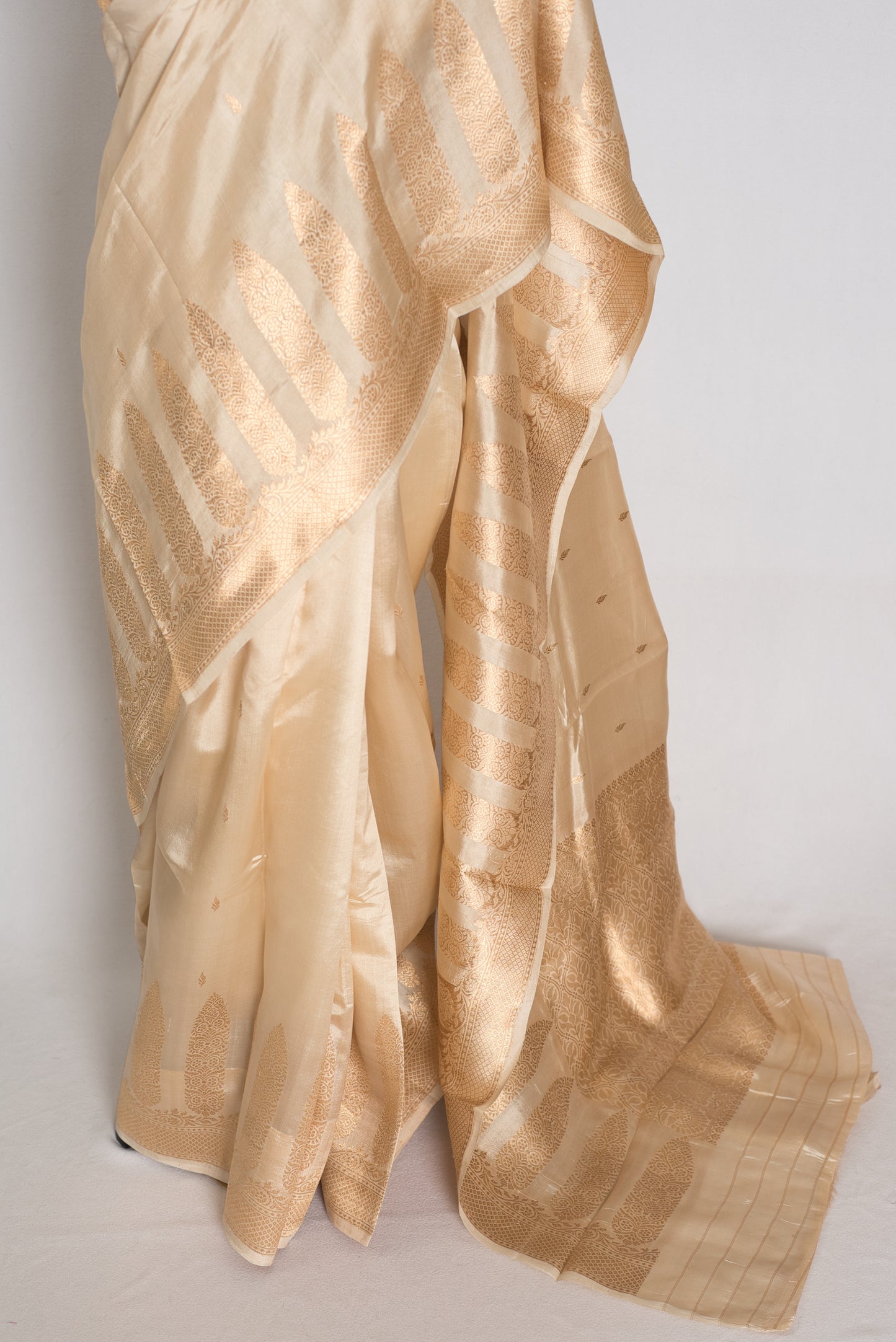 Shweta : Cream and Gold Satin Katan Silk Banarasi Saree | Silk Mark Certified image 5