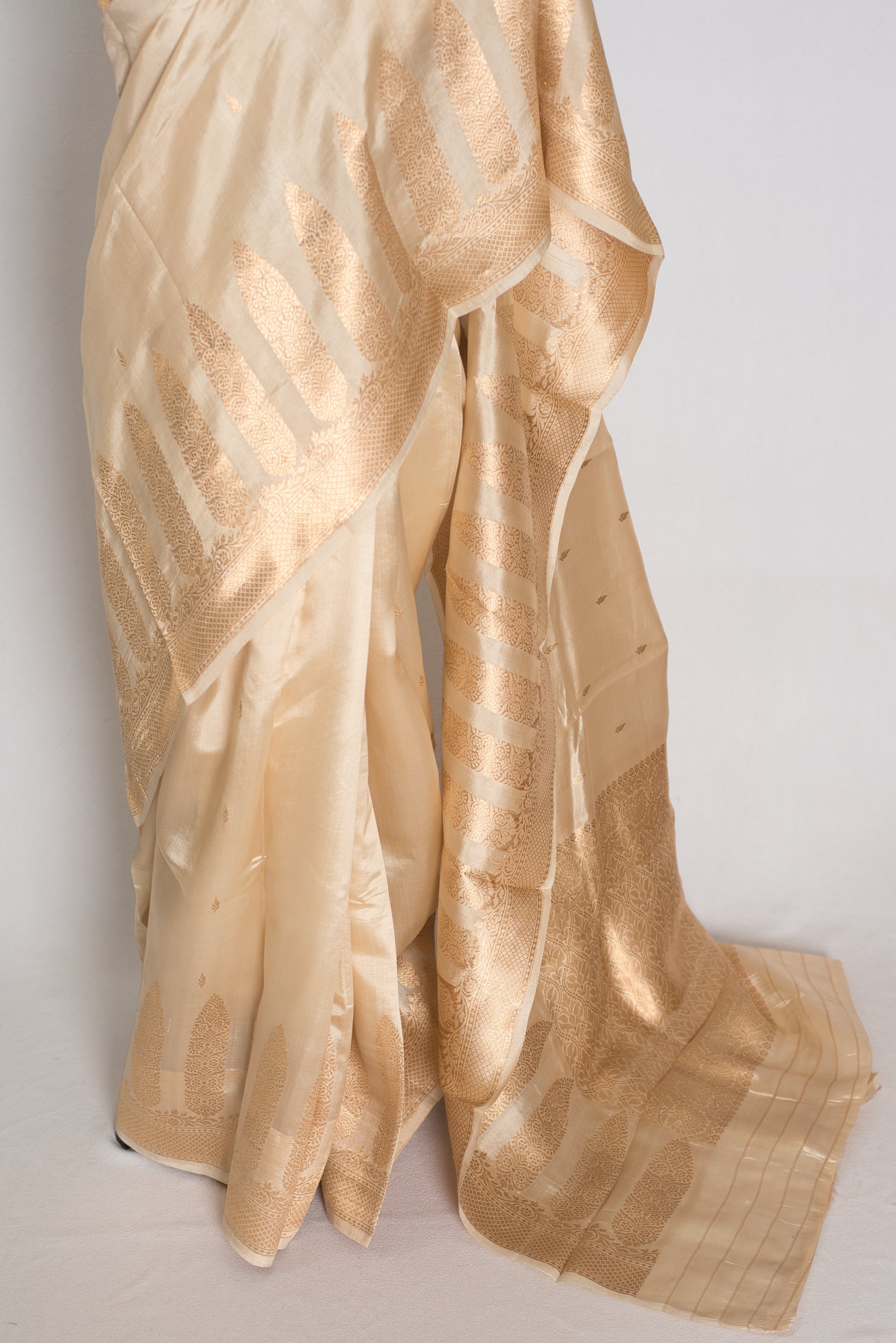 Shweta : Cream and Gold Satin Katan Silk Banarasi Saree | Silk Mark Certified image 5