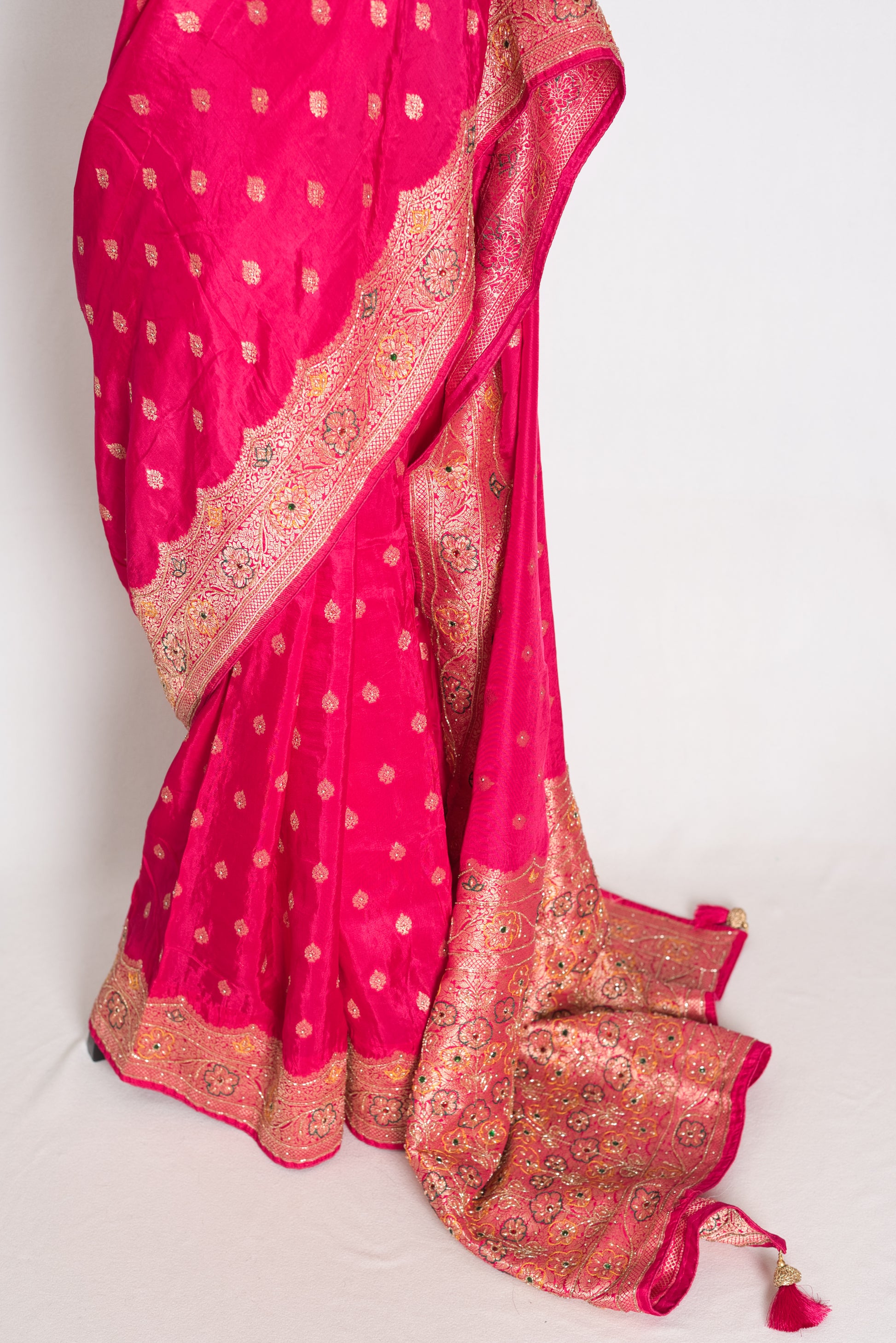 Afrin Pink and Gold Hand Embroidered Banarasi Saree with 36 Size Stitched Blouse image 6