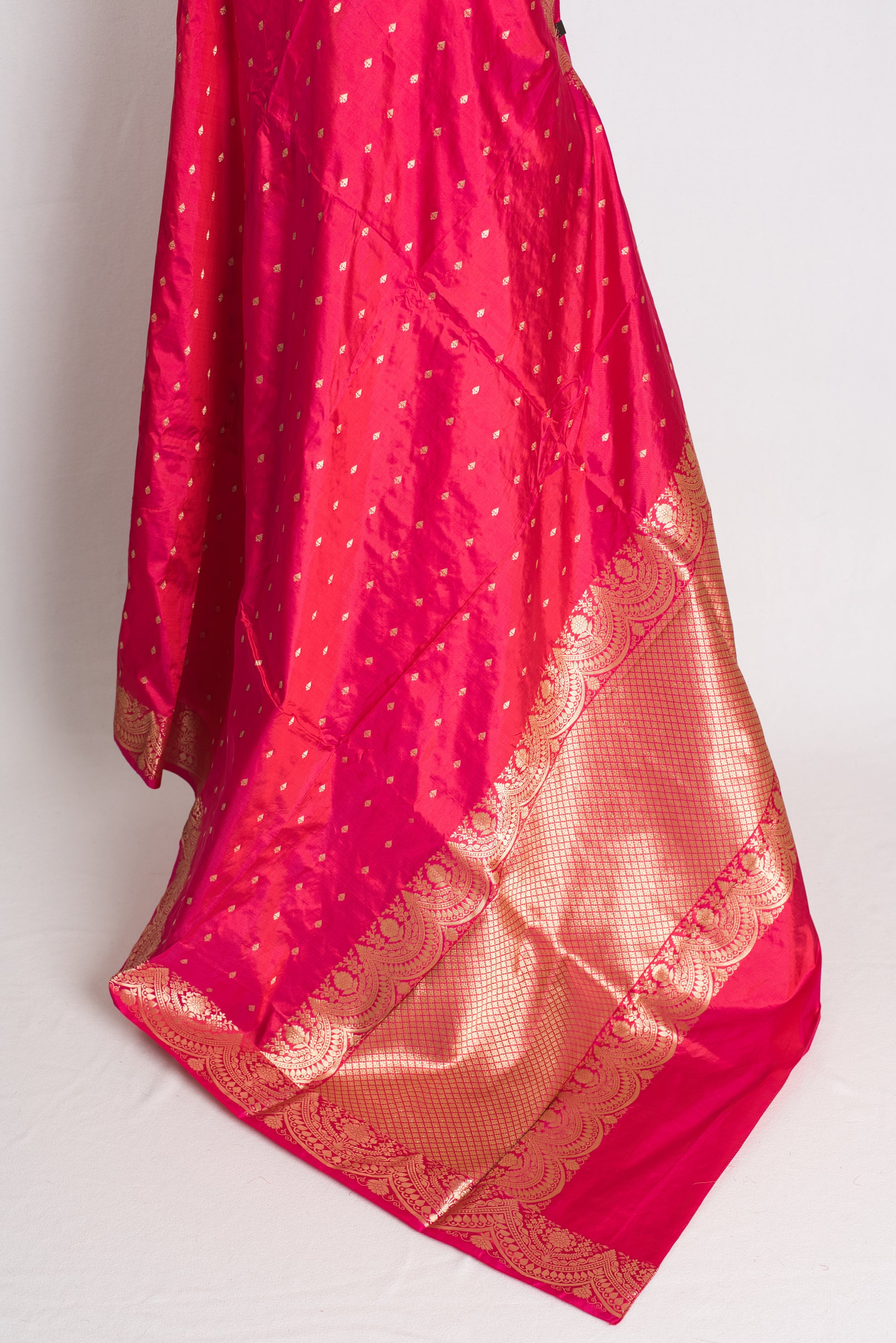 Gulzar : Rosy Pink Lightweight Banarasi Silk Saree image 2