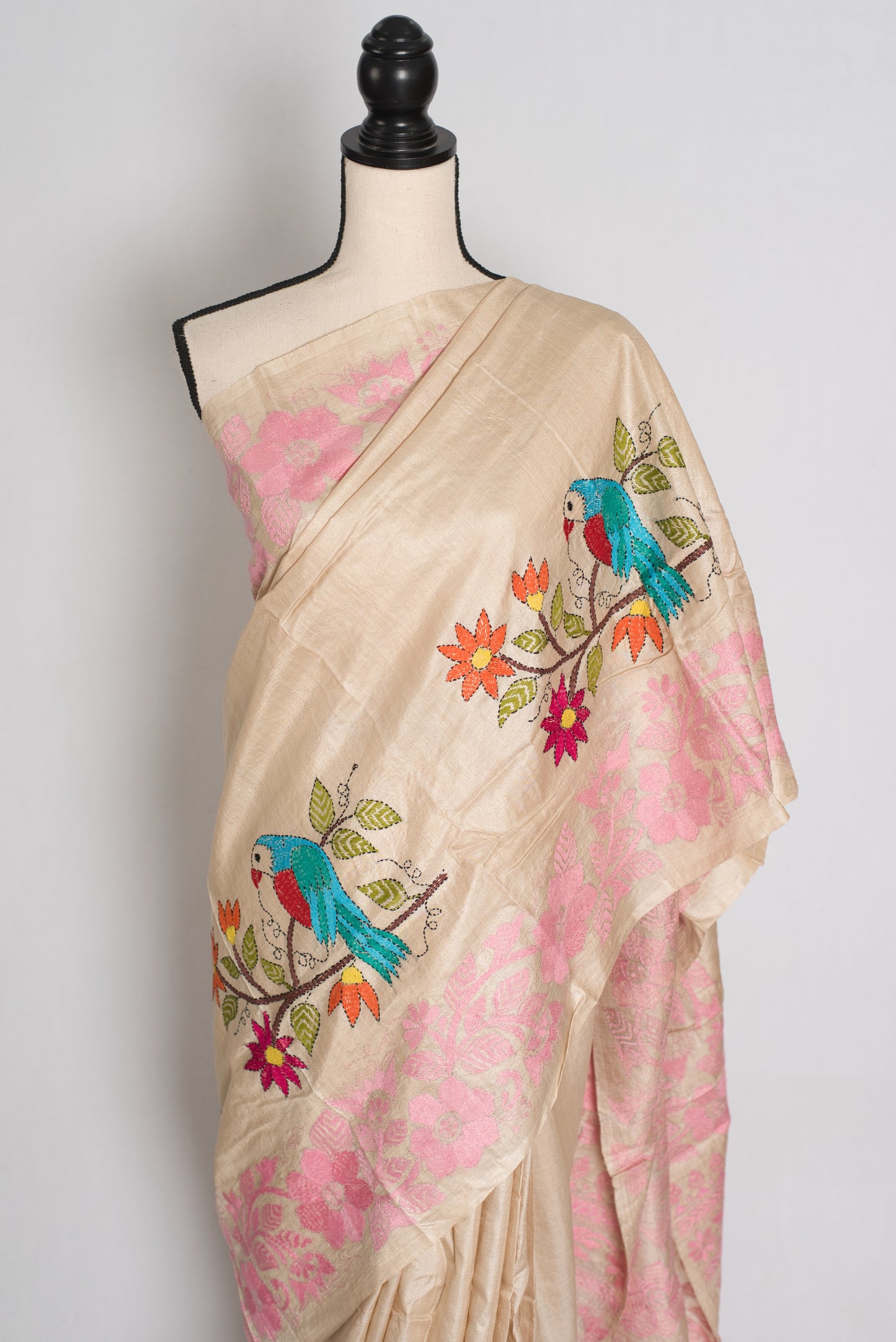 Moi : Premium Gachi Tussar Hand Embroidered Kantha Stitch Saree image 5