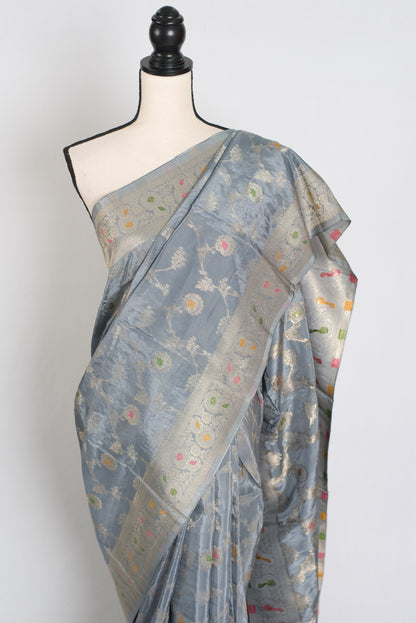 Damini : Semi Crepe Silk Jaal Banarasi Saree in Grey and Muted Gold image 5