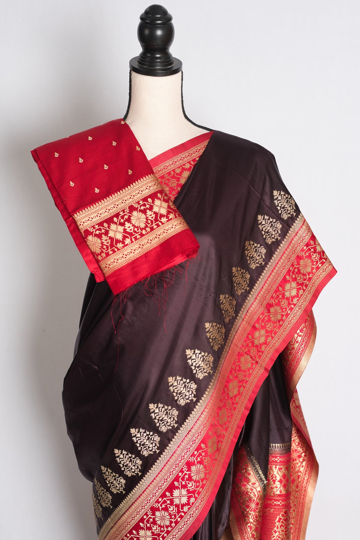 Neha: Coffee Brown and Red Semi Mashru Valkalam Banarasi Saree image 2