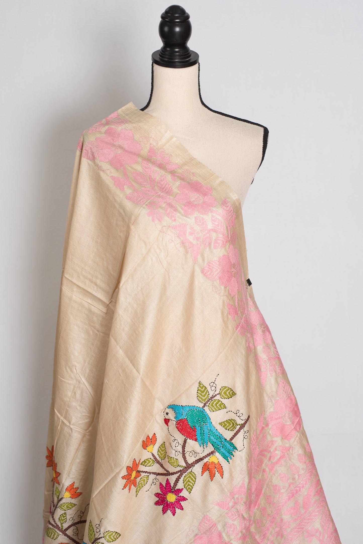Moi : Premium Gachi Tussar Hand Embroidered Kantha Stitch Saree image 3