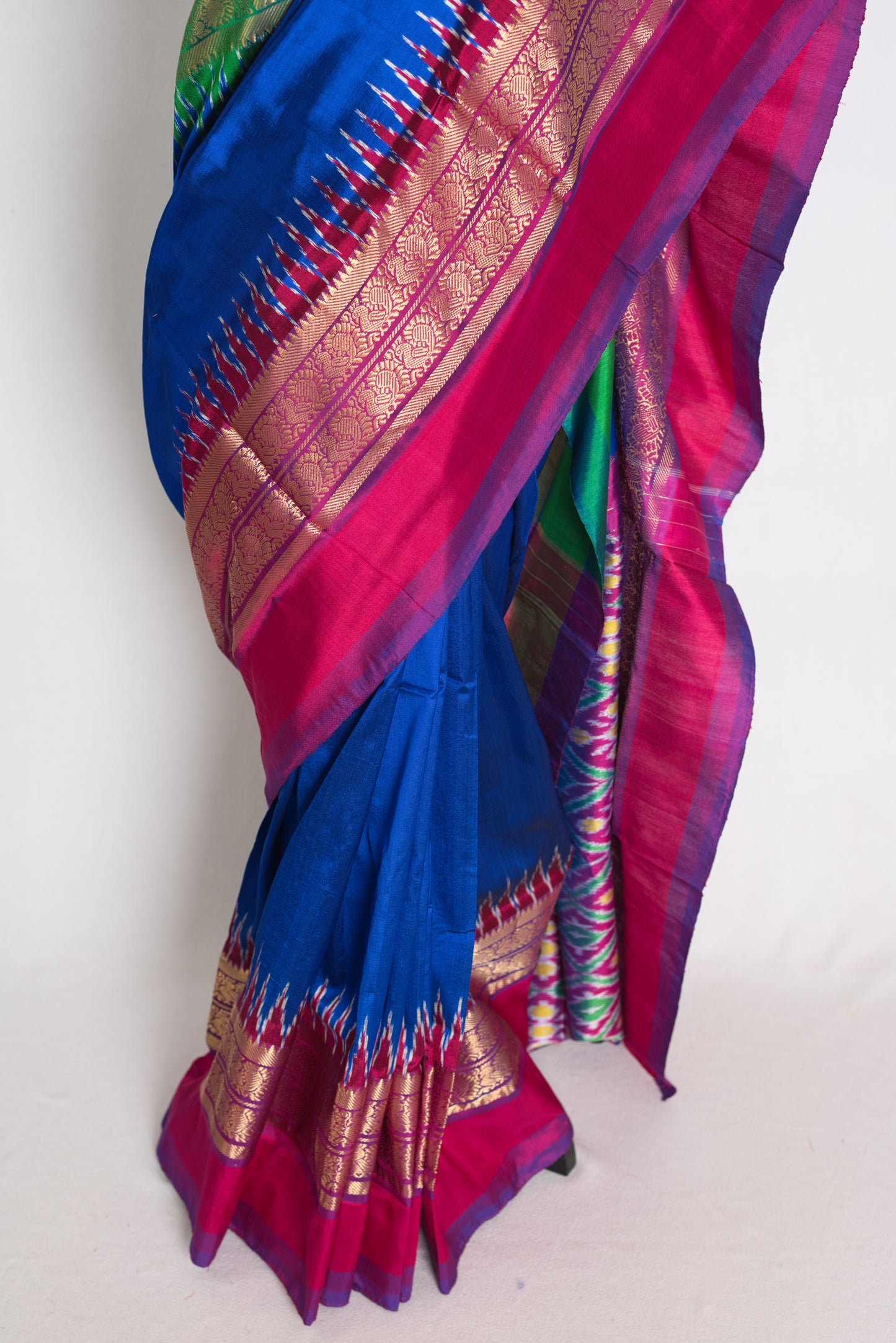 Stuti : Royal Blue Handwoven Pochampally Silk Saree image 6