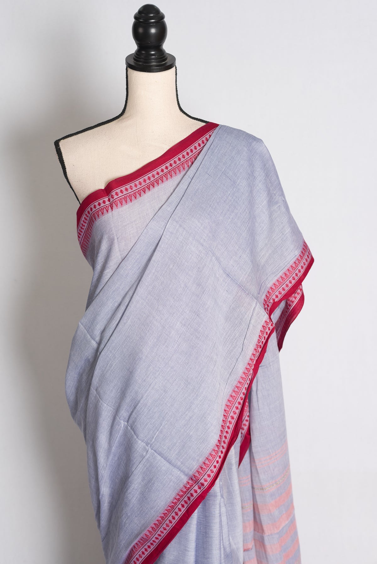 Aruna: Bluish Grey Soft Cotton Dhaniakhali Saree image 2