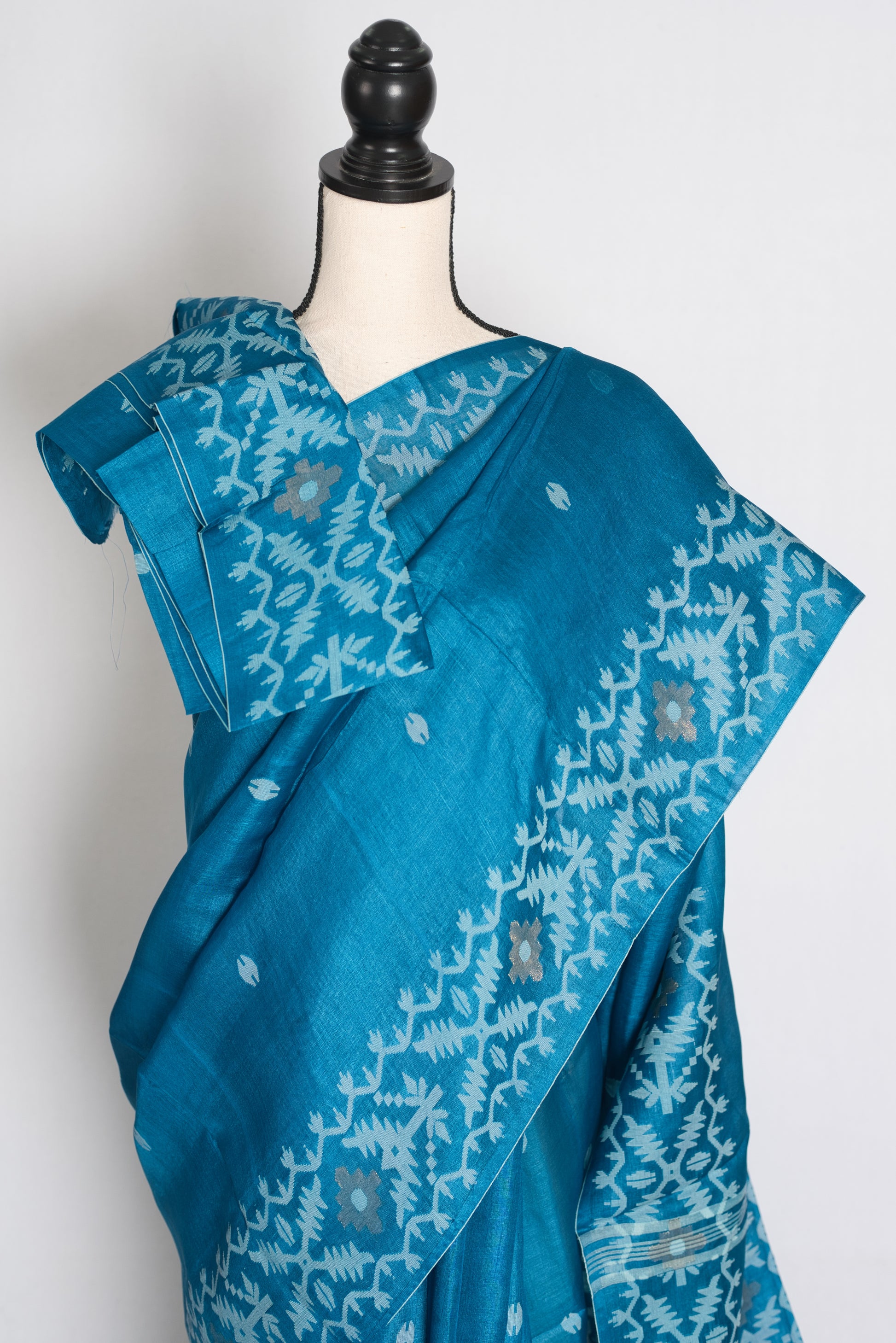 Meera Turquoise Blue Bengal Tussar Jamdani Silk Saree | Silk Mark Certified image 2