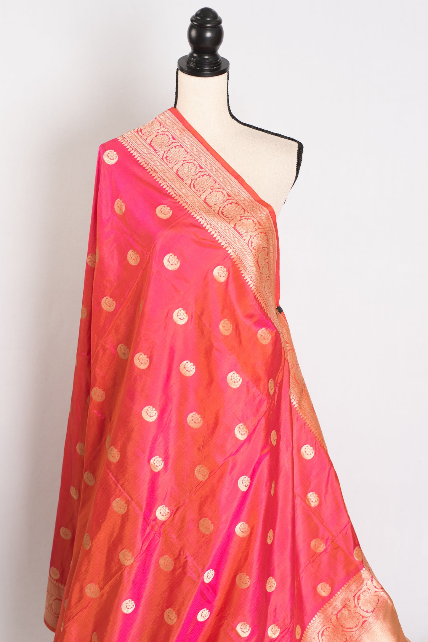 Sonakshi: Silk Mark Certified  Peach and Gold Bridal Banarasi Silk Saree image 4