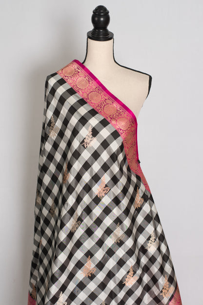 Priyanka :Black and White Checks Katan Silk Banarasi Saree | Silk Mark Certified image 3