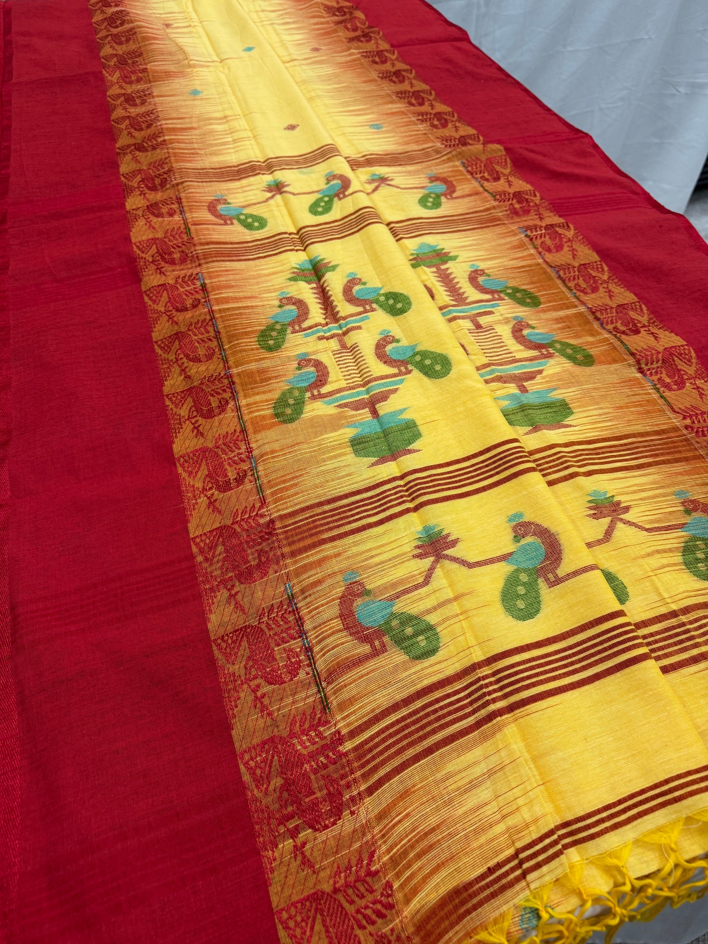 Kanchana : Yellow and Red Soft Cotton Bengal Handloom Saree image 4