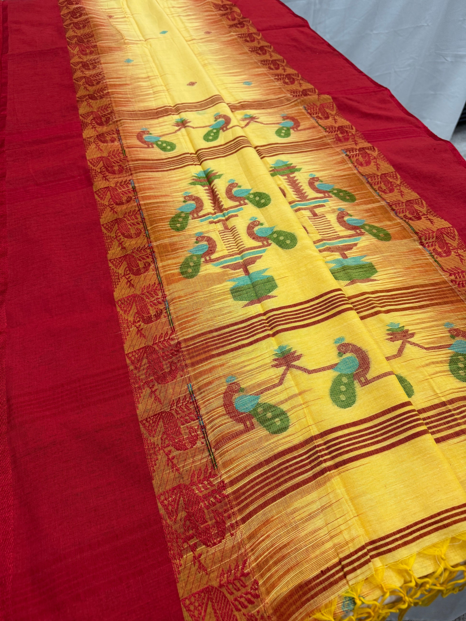 Kanchana : Yellow and Red Soft Cotton Bengal Handloom Saree image 4