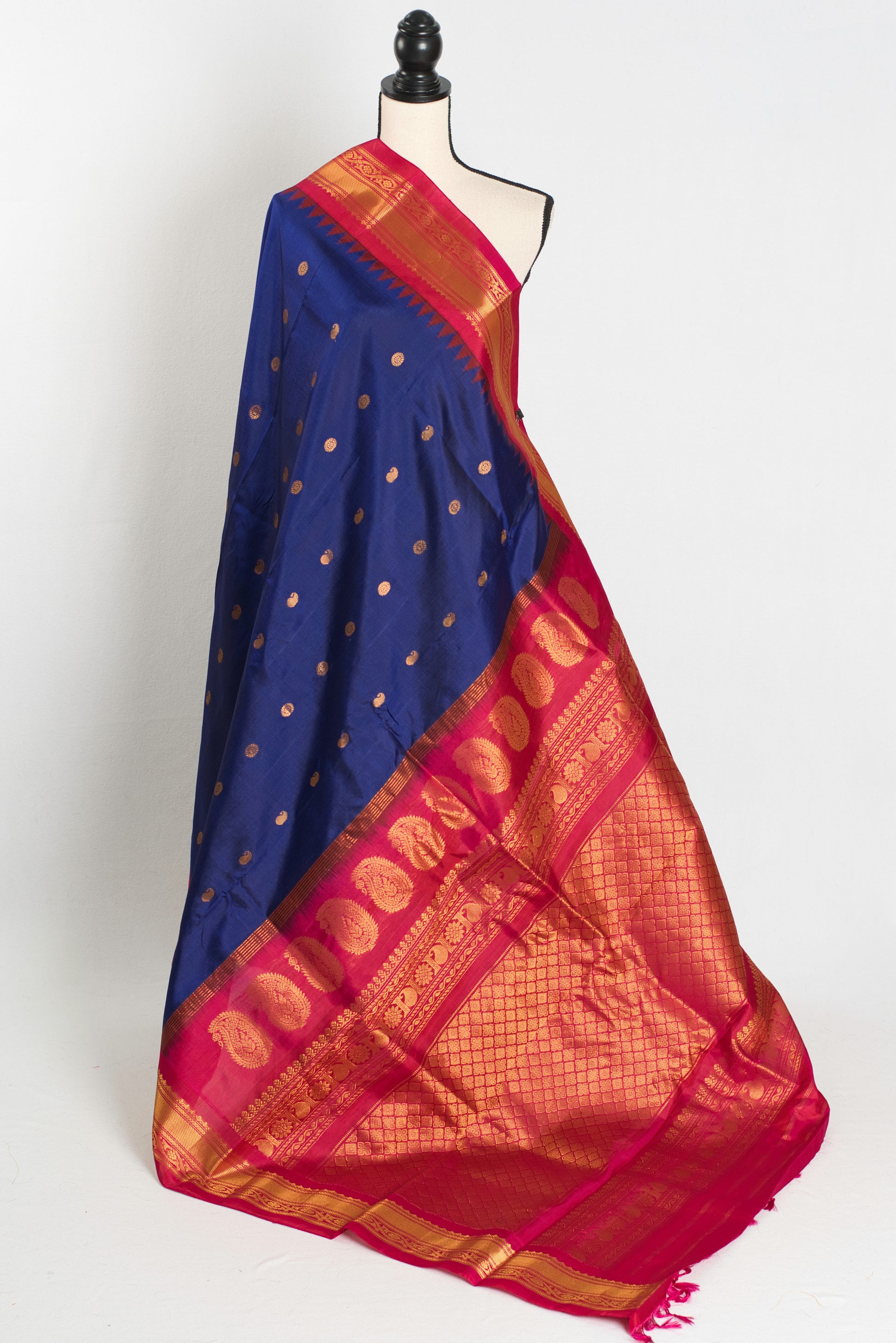Nayna : Traditional Gadwal Silk Saree in Midnight Blue and Magenta image 1
