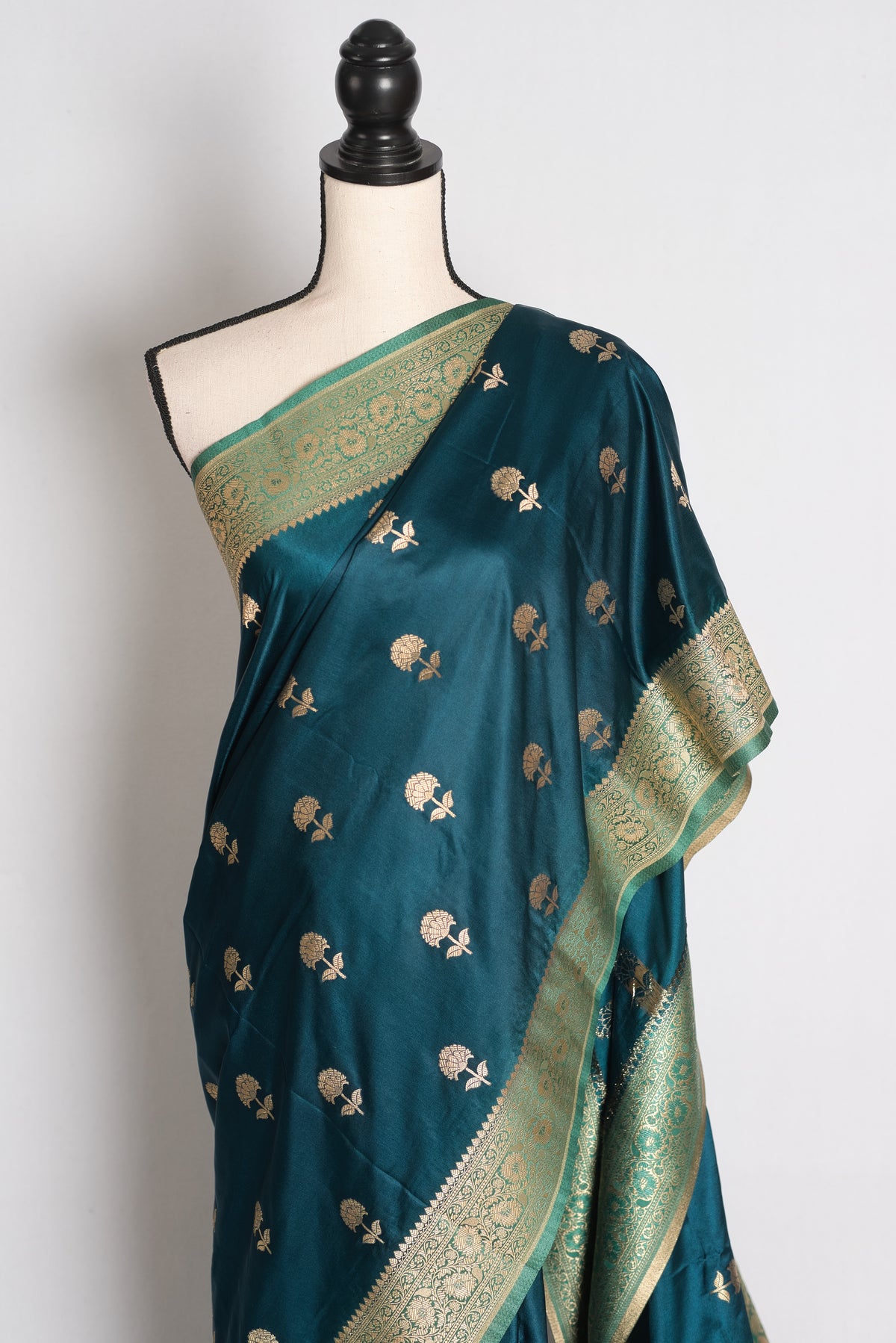 Mahi: Cobalt Blue Semi Mashru Banarasi Silk Saree image 6