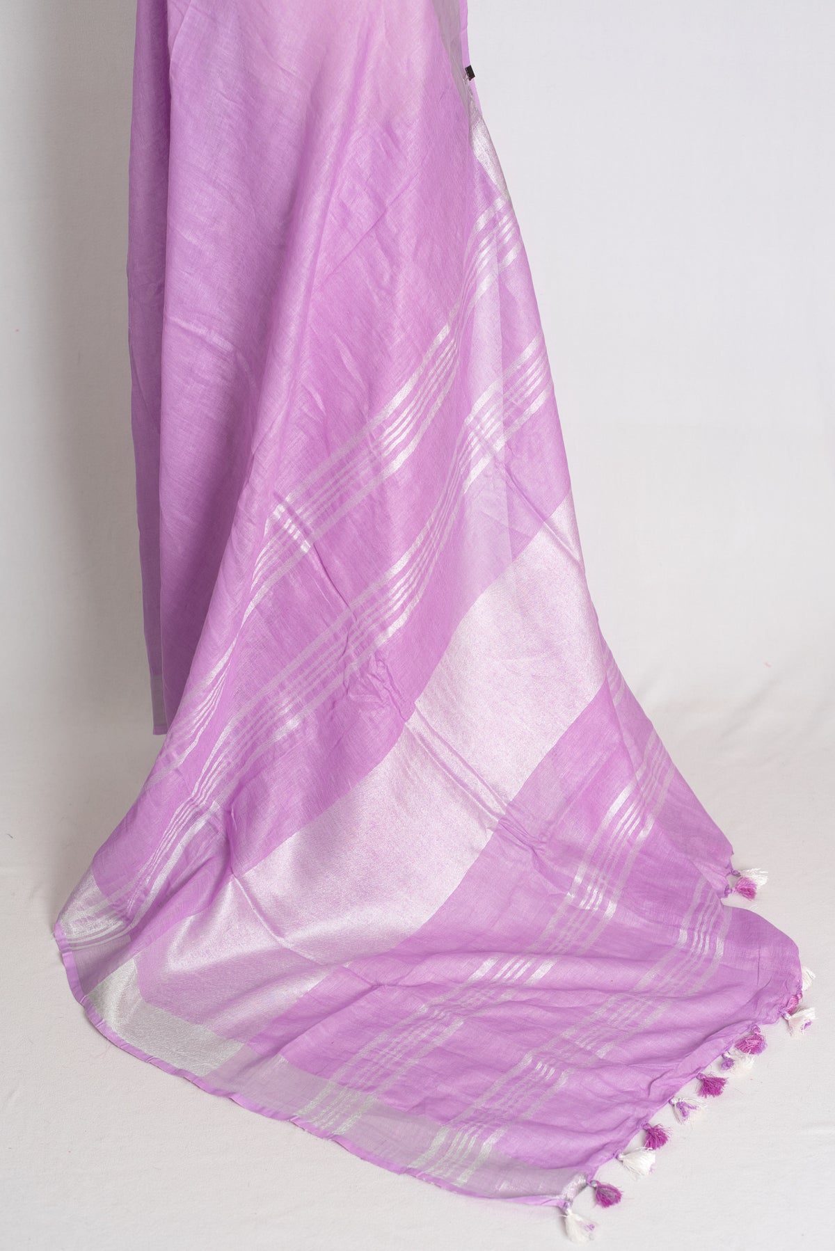 Vibha : Lilac Pure Linen Saree with Silver Zari Border image 3
