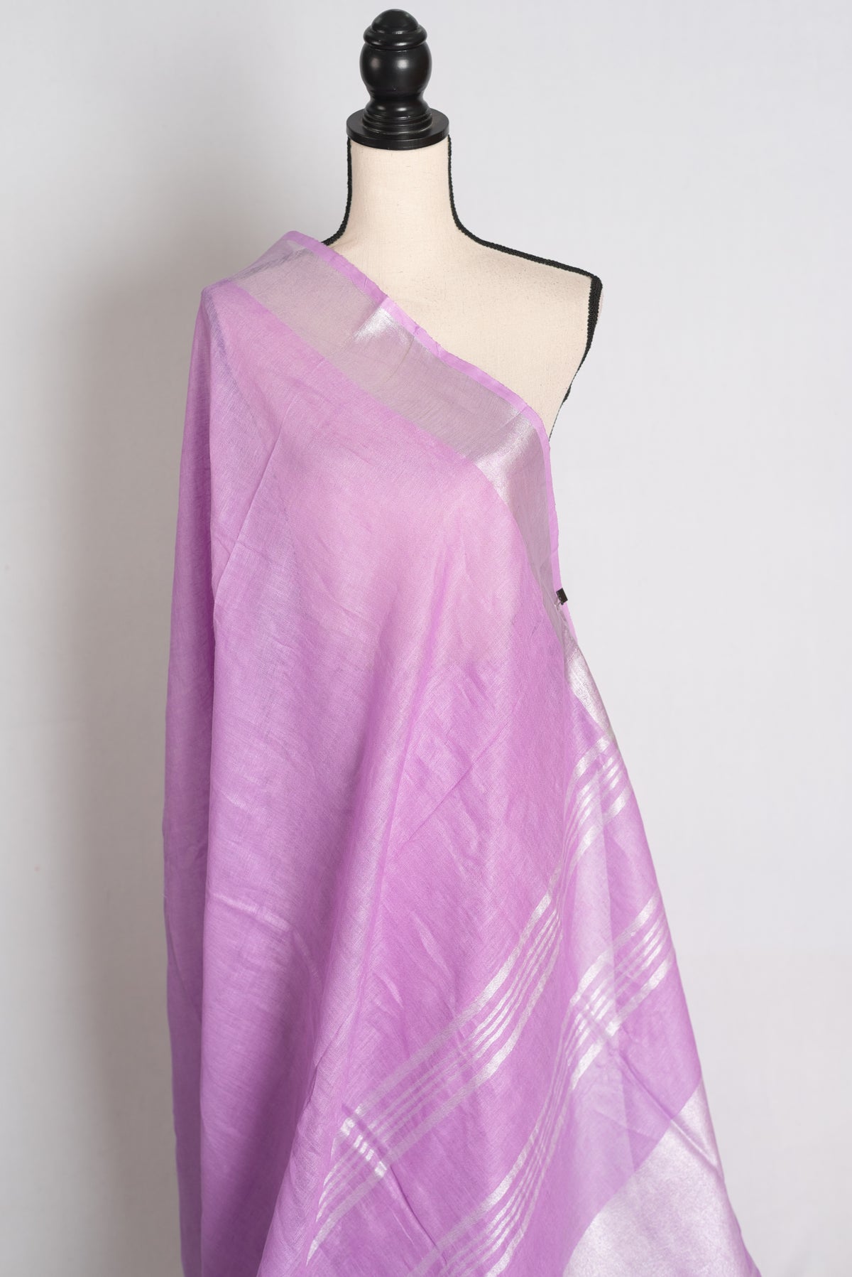 Vibha : Lilac Pure Linen Saree with Silver Zari Border image 4