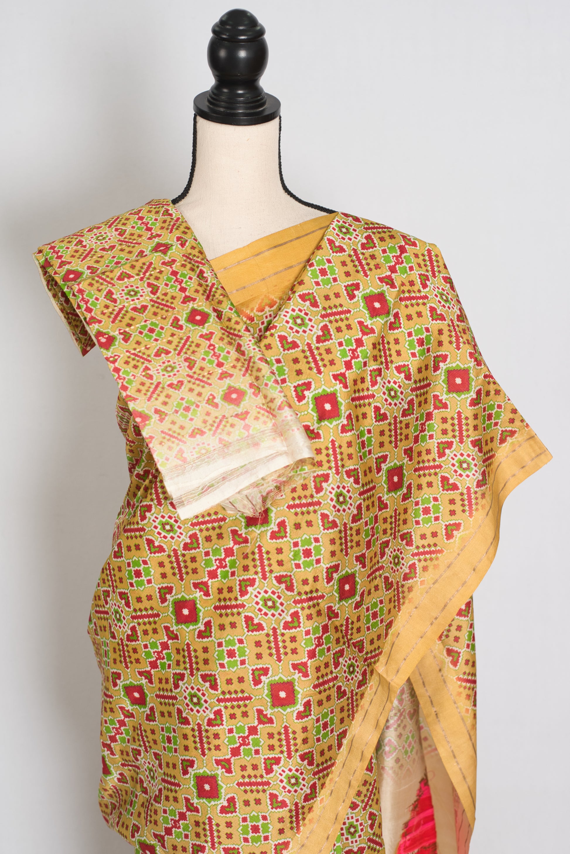 Naheed : Yellow and Gold Contemporary Ikkat Print Banarasi Katan Silk Saree image 2