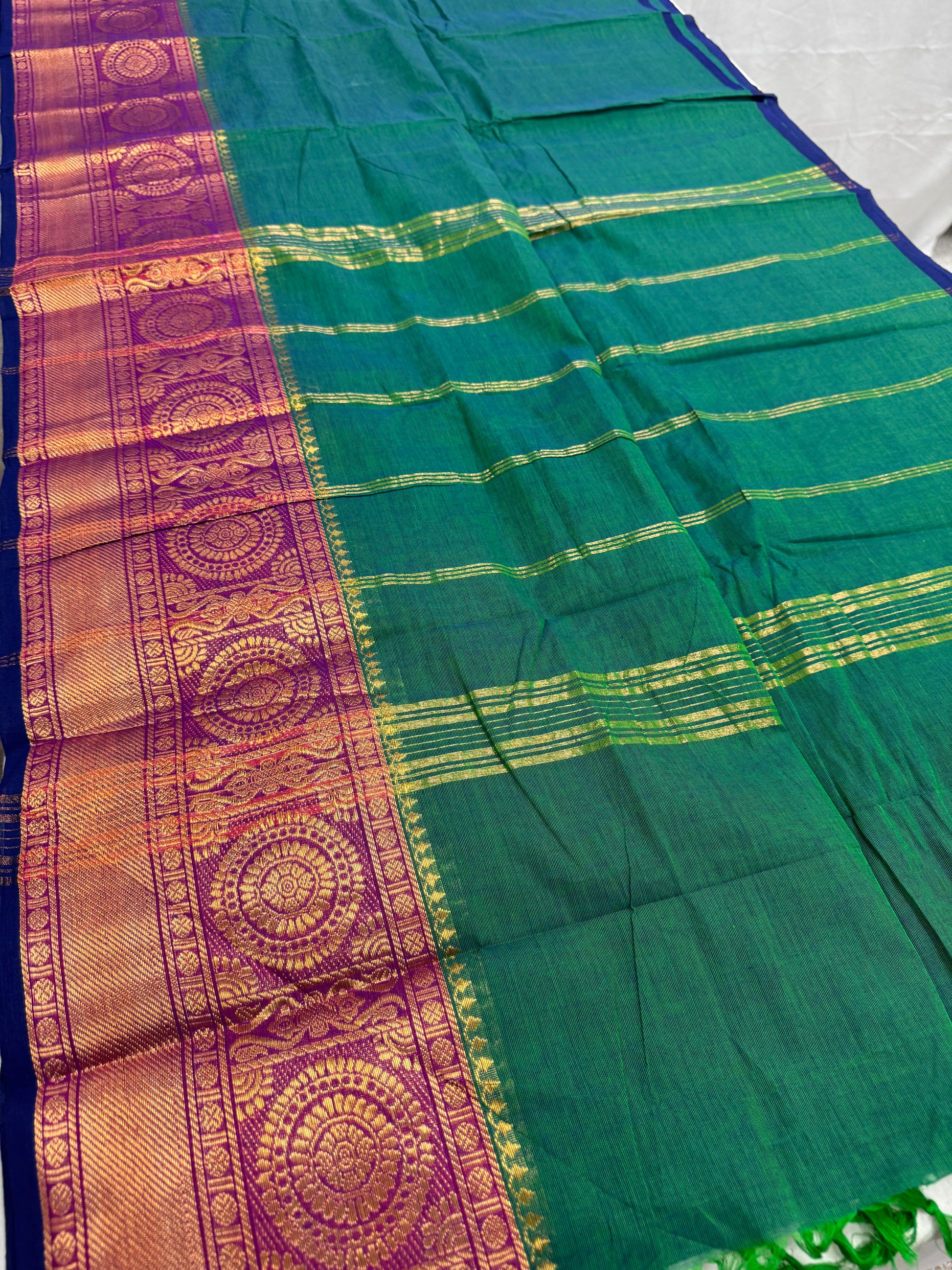 Valli : Peacock Green Kanchi Cotton Saree - Handwoven South Indian Elegance image 2
